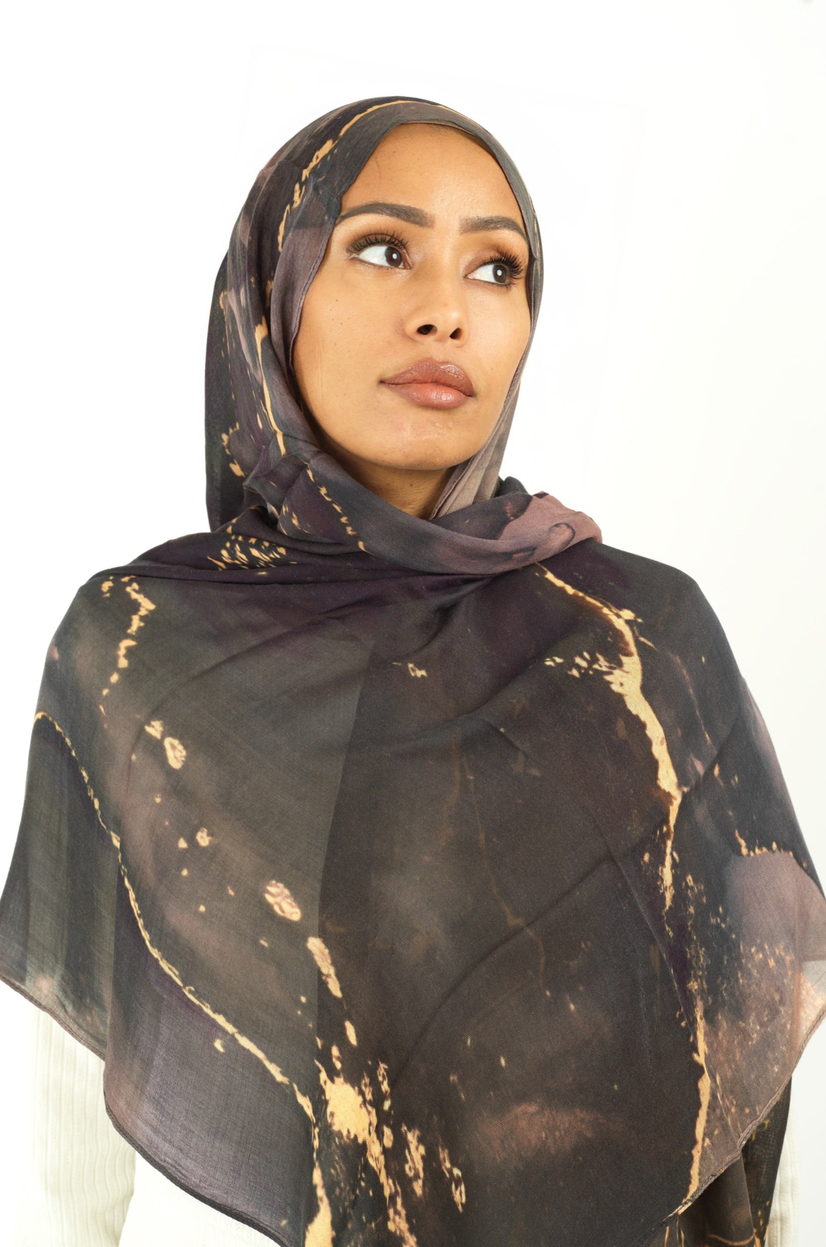 Anisah art modal print hijab Kabayare
