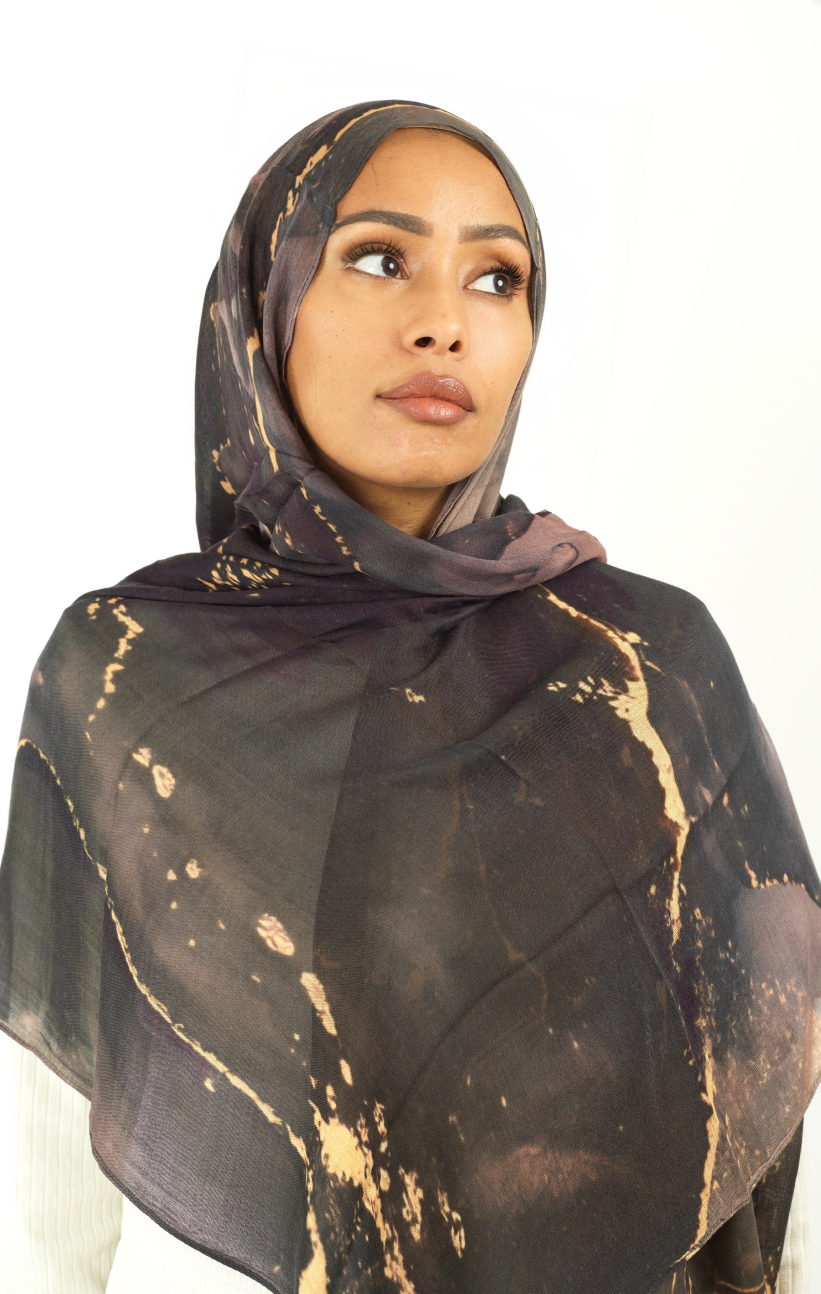 Anisah art modal print hijab Kabayare