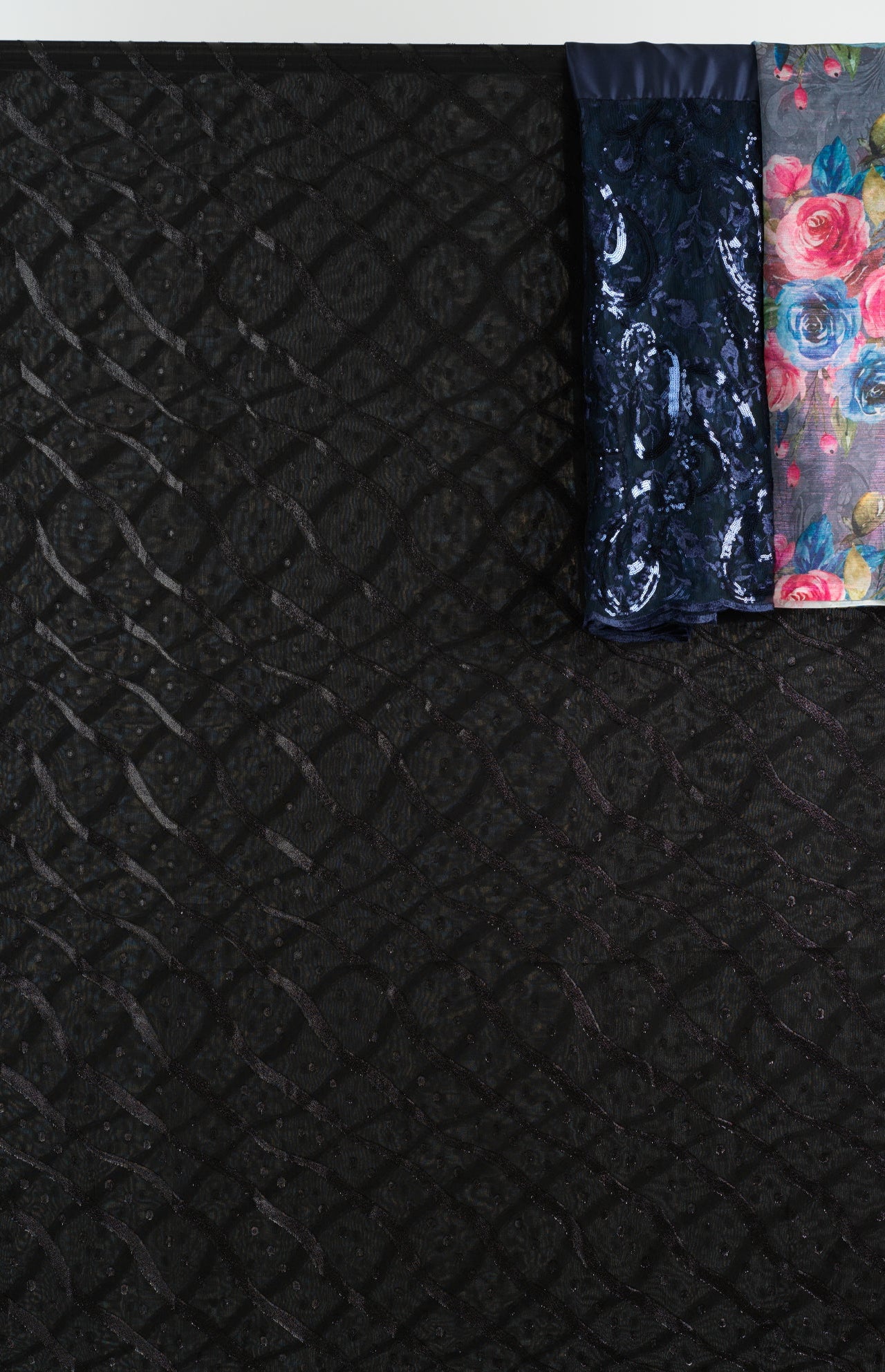 Black and Navy set Sharaax Dirac Kabayare