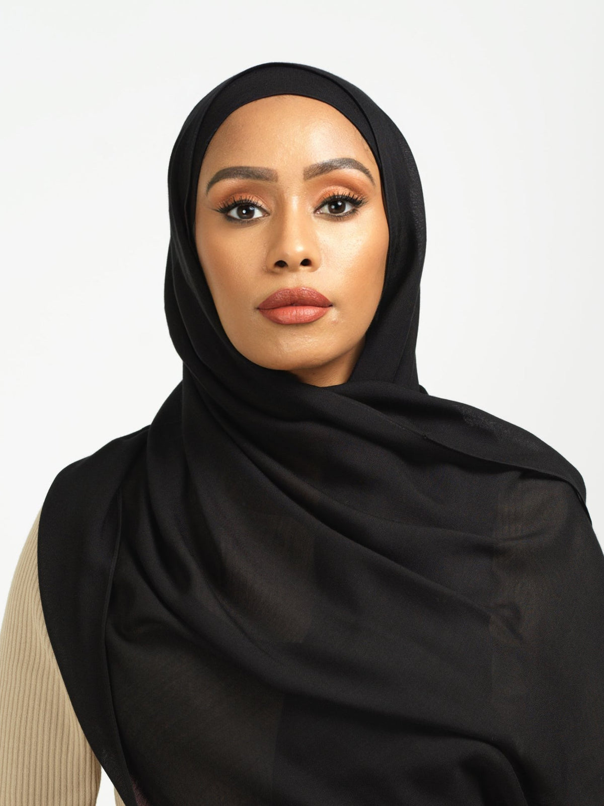 Black Modal hijab Kabayare