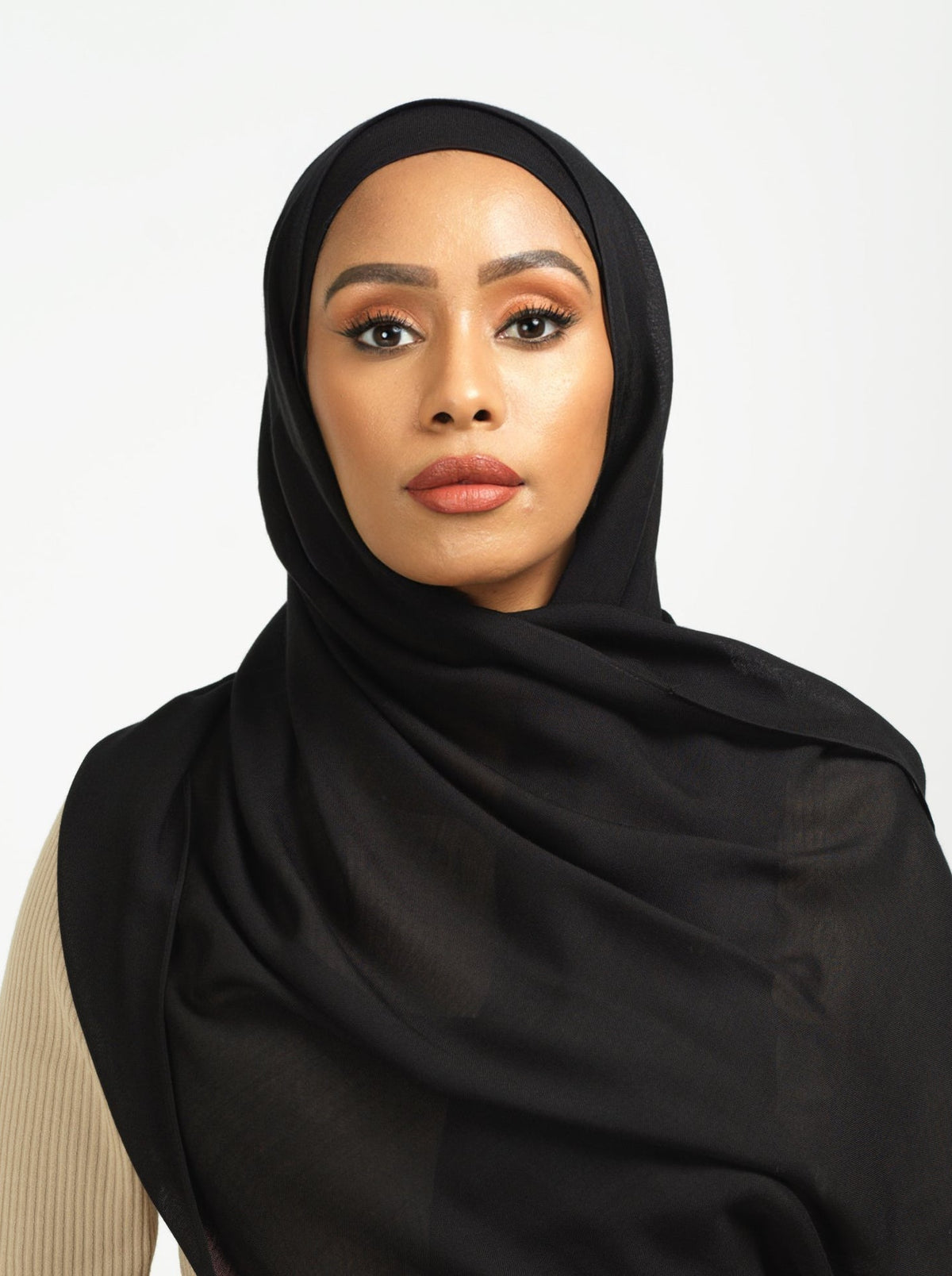 Black Modal hijab Kabayare