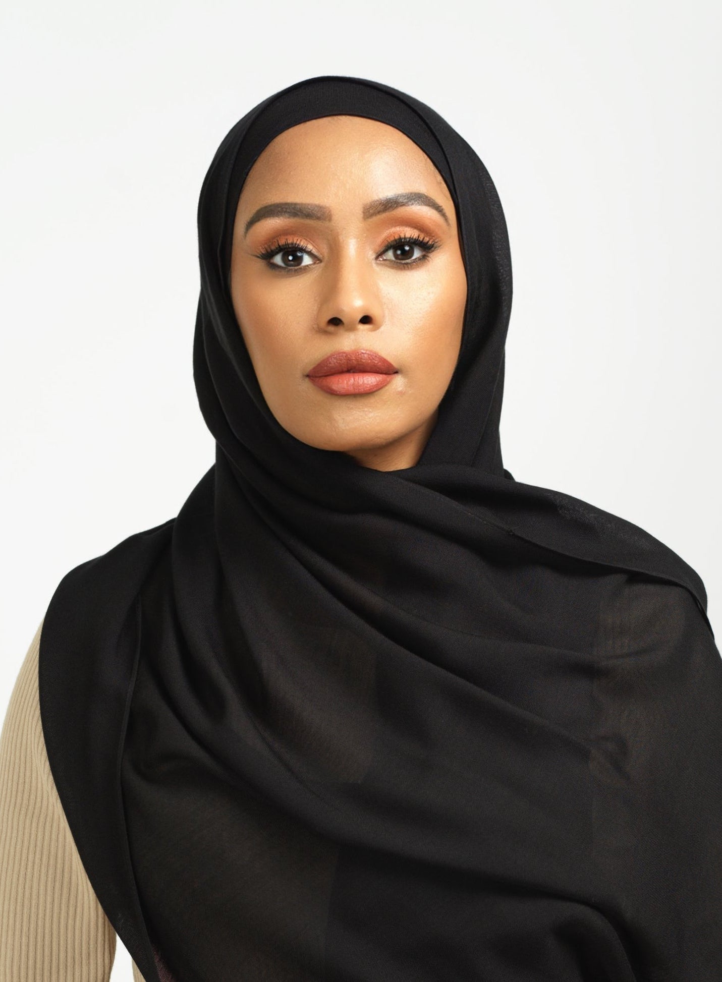 Black Modal hijab Kabayare