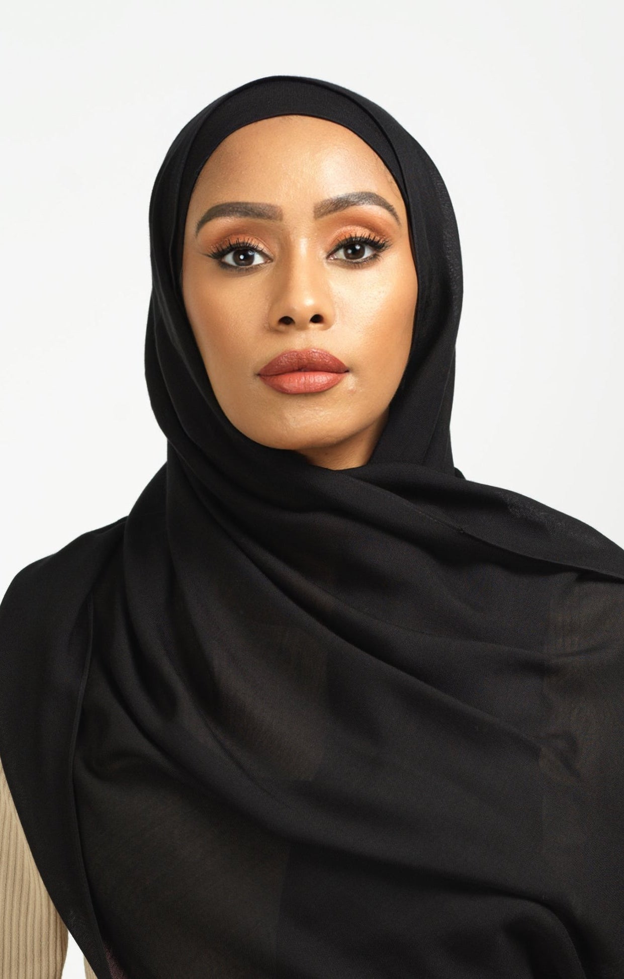 Black Modal hijab Kabayare