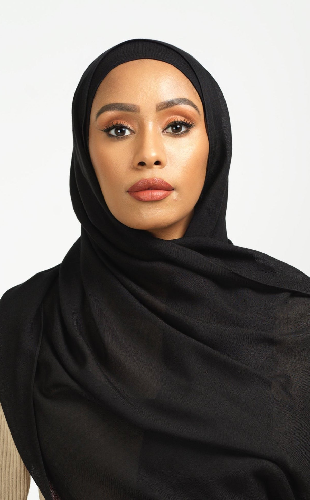 Black Modal hijab Kabayare
