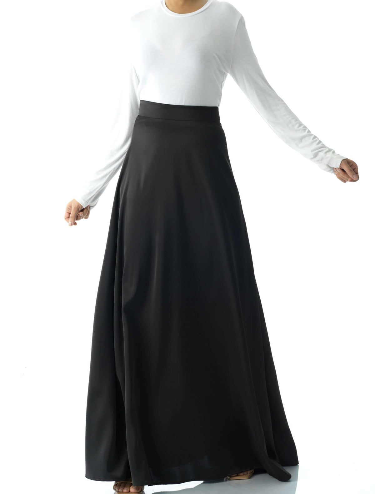 Elegant satin maxi skirt Kabayare