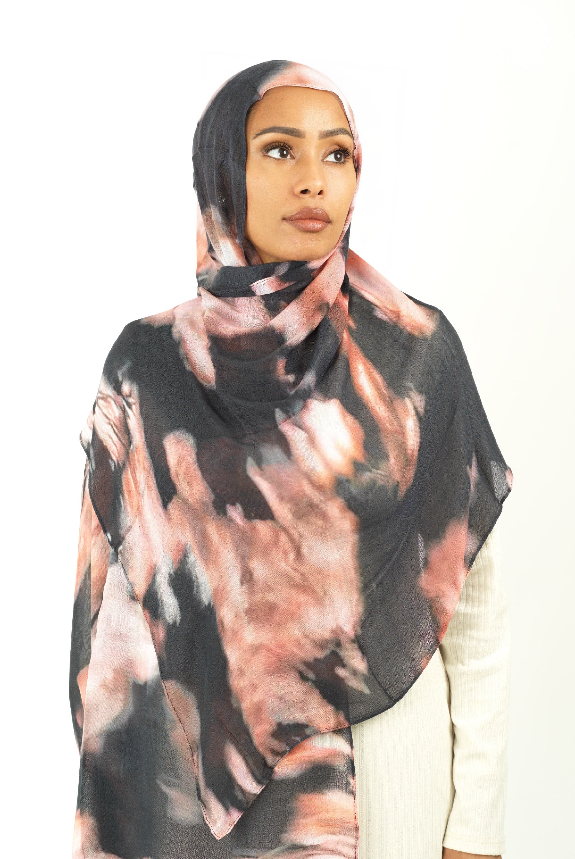 Hamidah model print hijab Kabayare