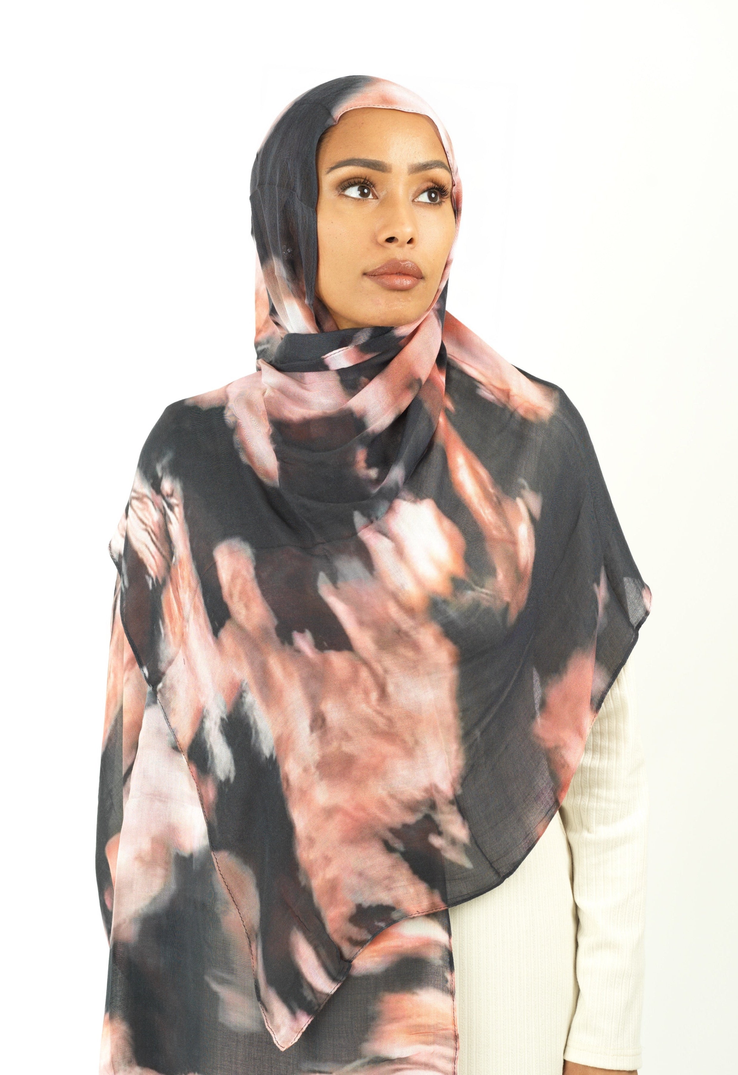 Hamidah model print hijab Kabayare
