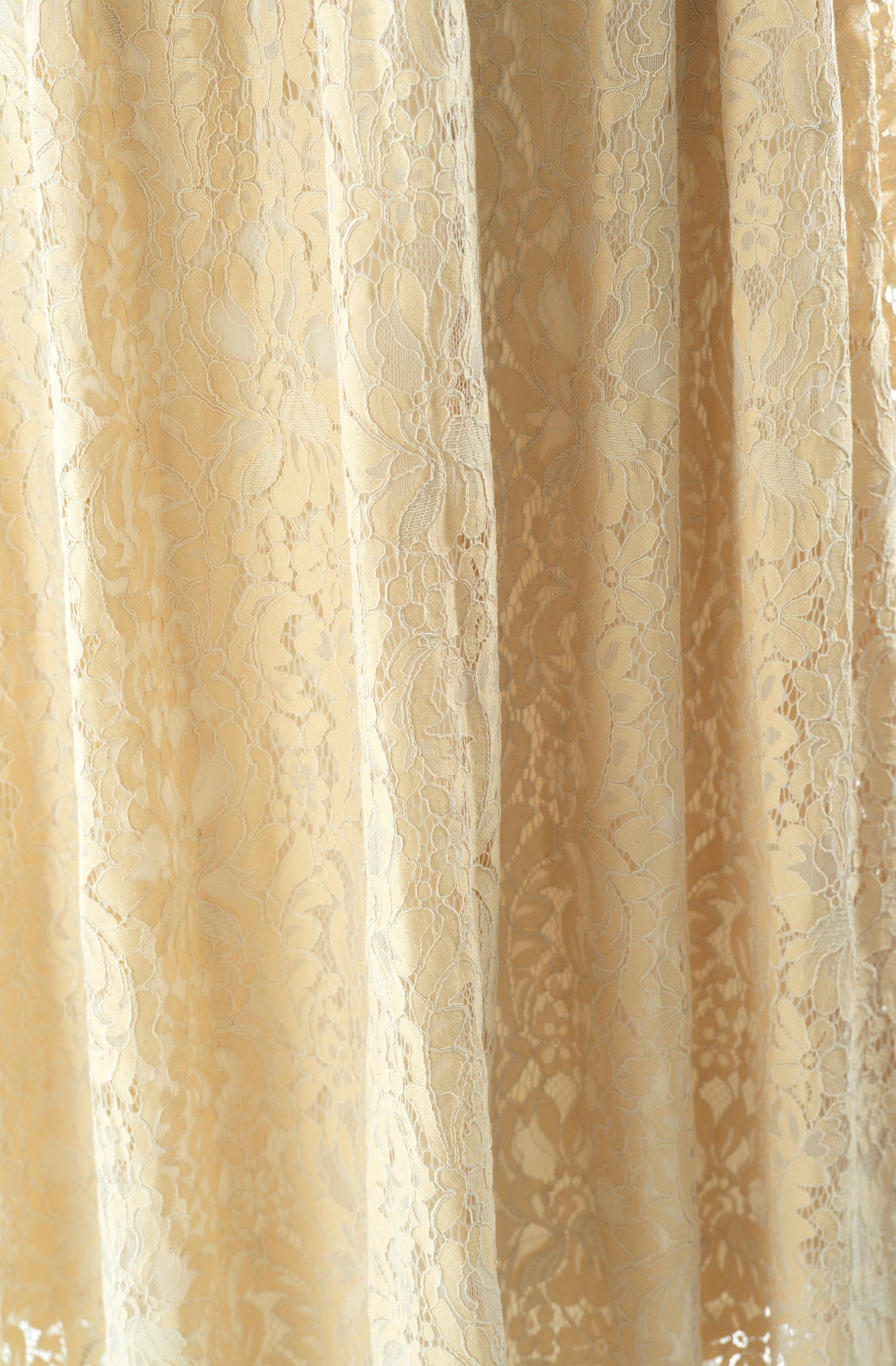 Ivory Romantic and feminine lace maxi dress Kabayare