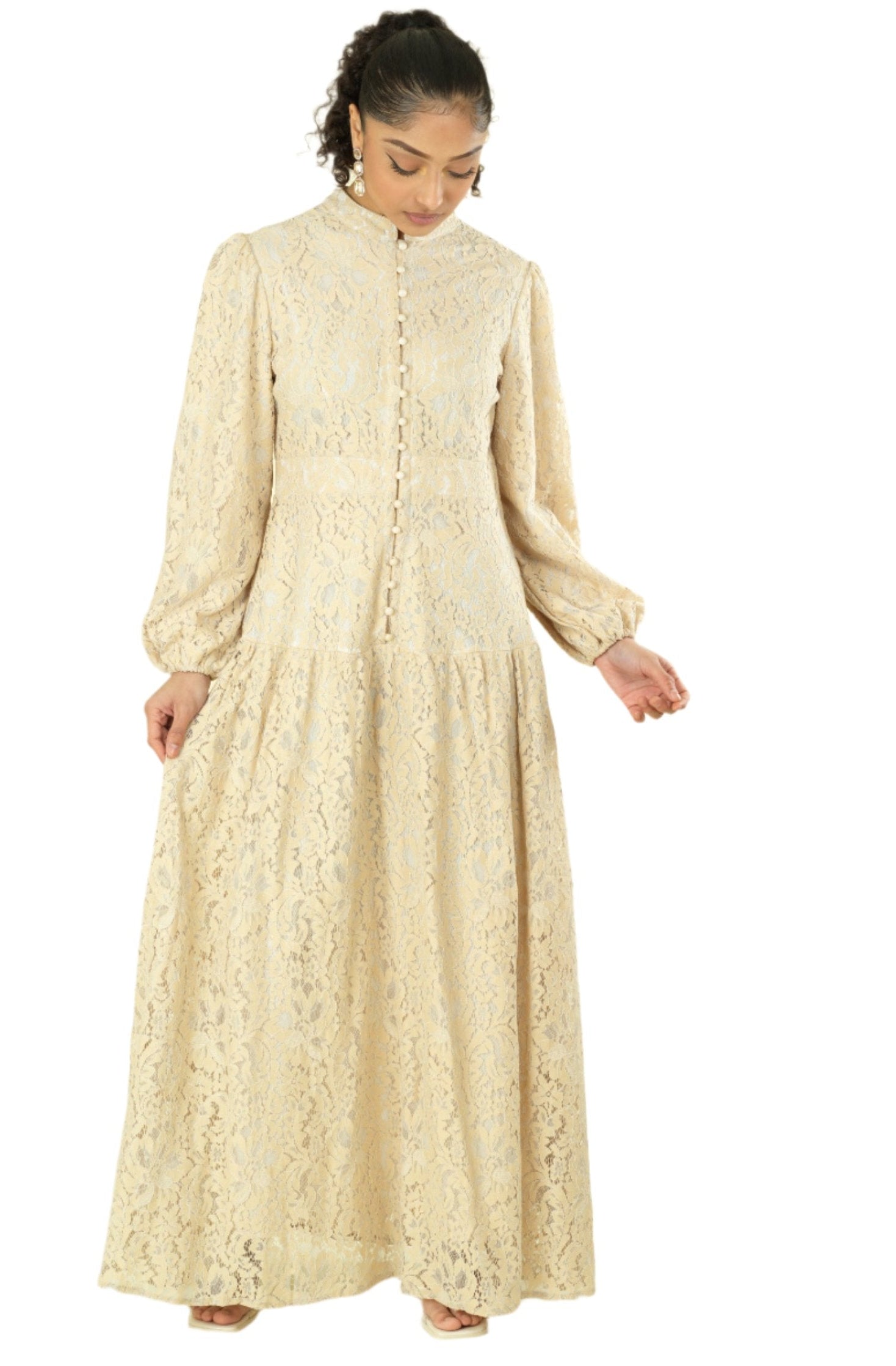 Ivory Romantic and feminine lace maxi dress Kabayare