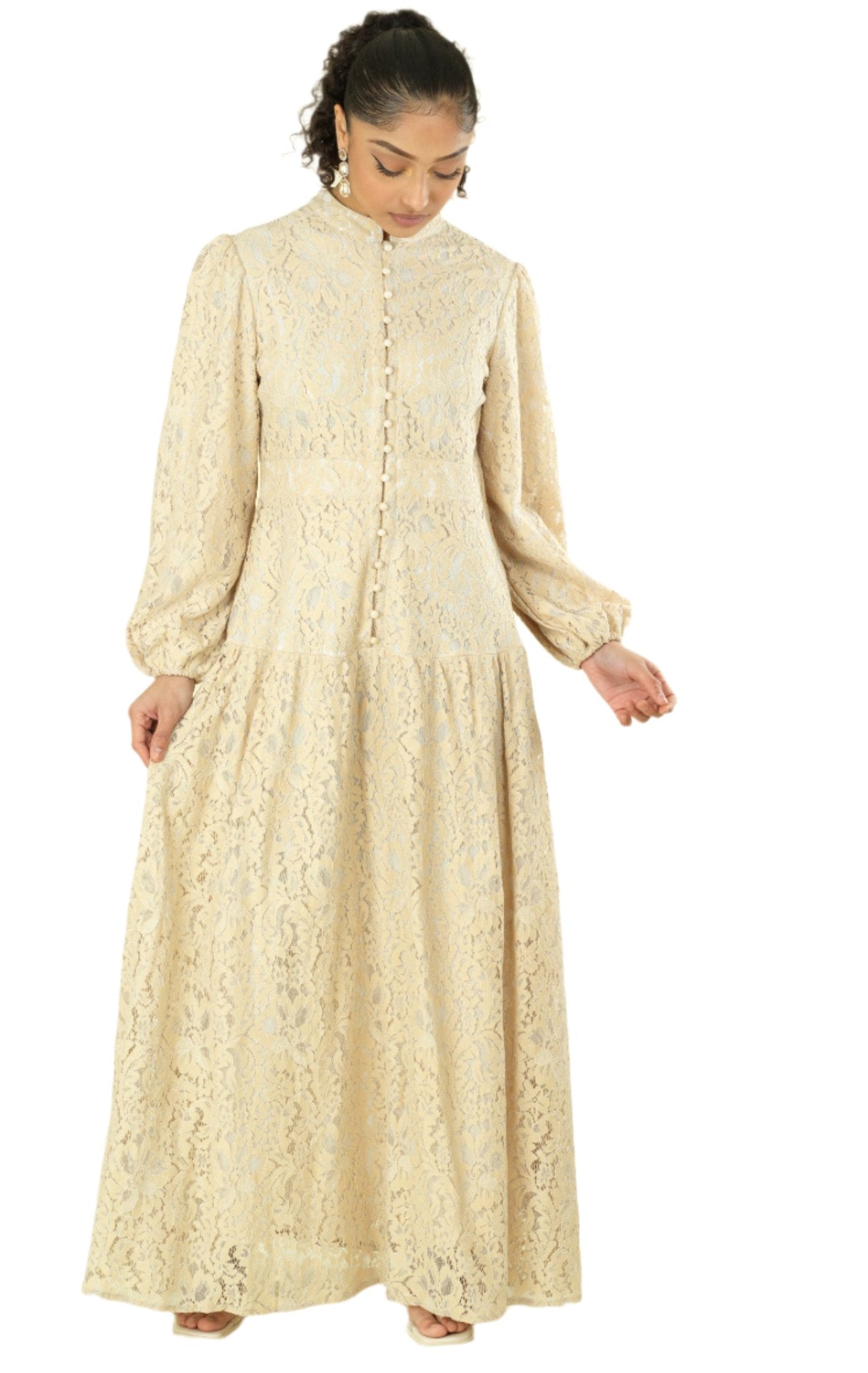 Ivory Romantic and feminine lace maxi dress Kabayare