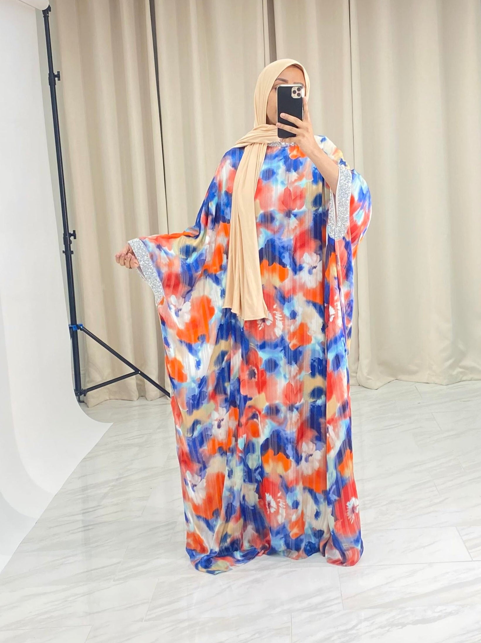 Kaftan abaya Zohra Blue and red tone silk chiffon Kabayare