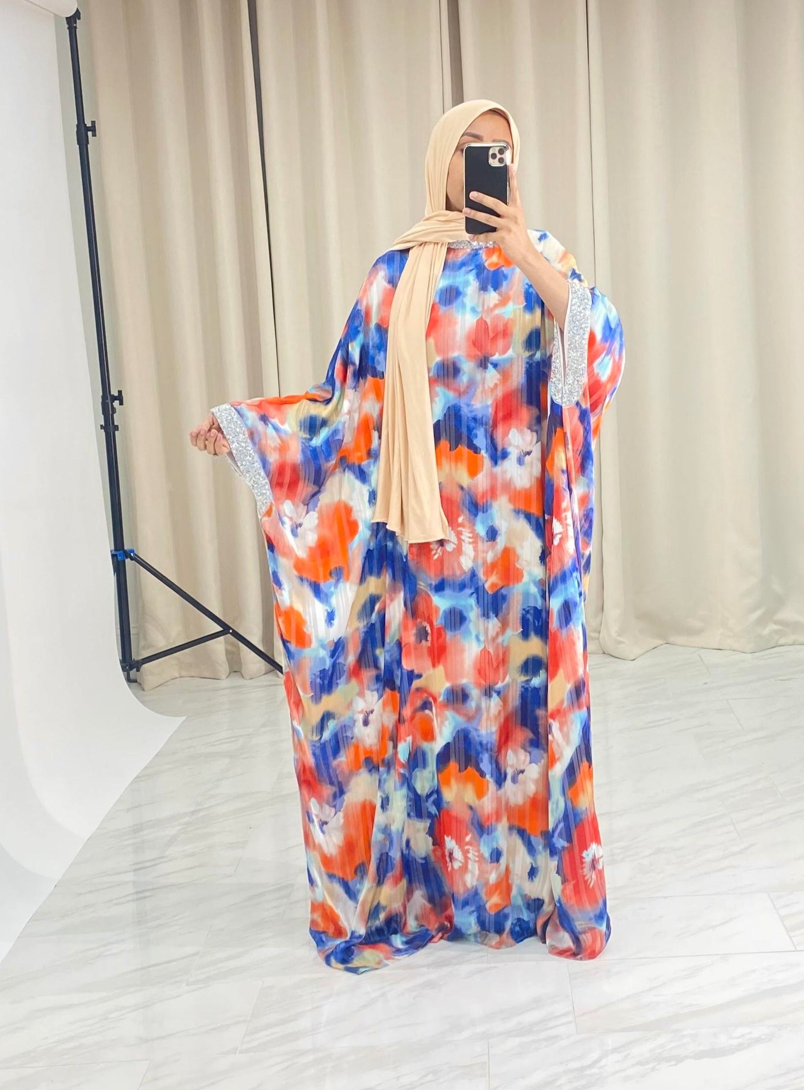 Kaftan abaya Zohra Blue and red tone silk chiffon Kabayare
