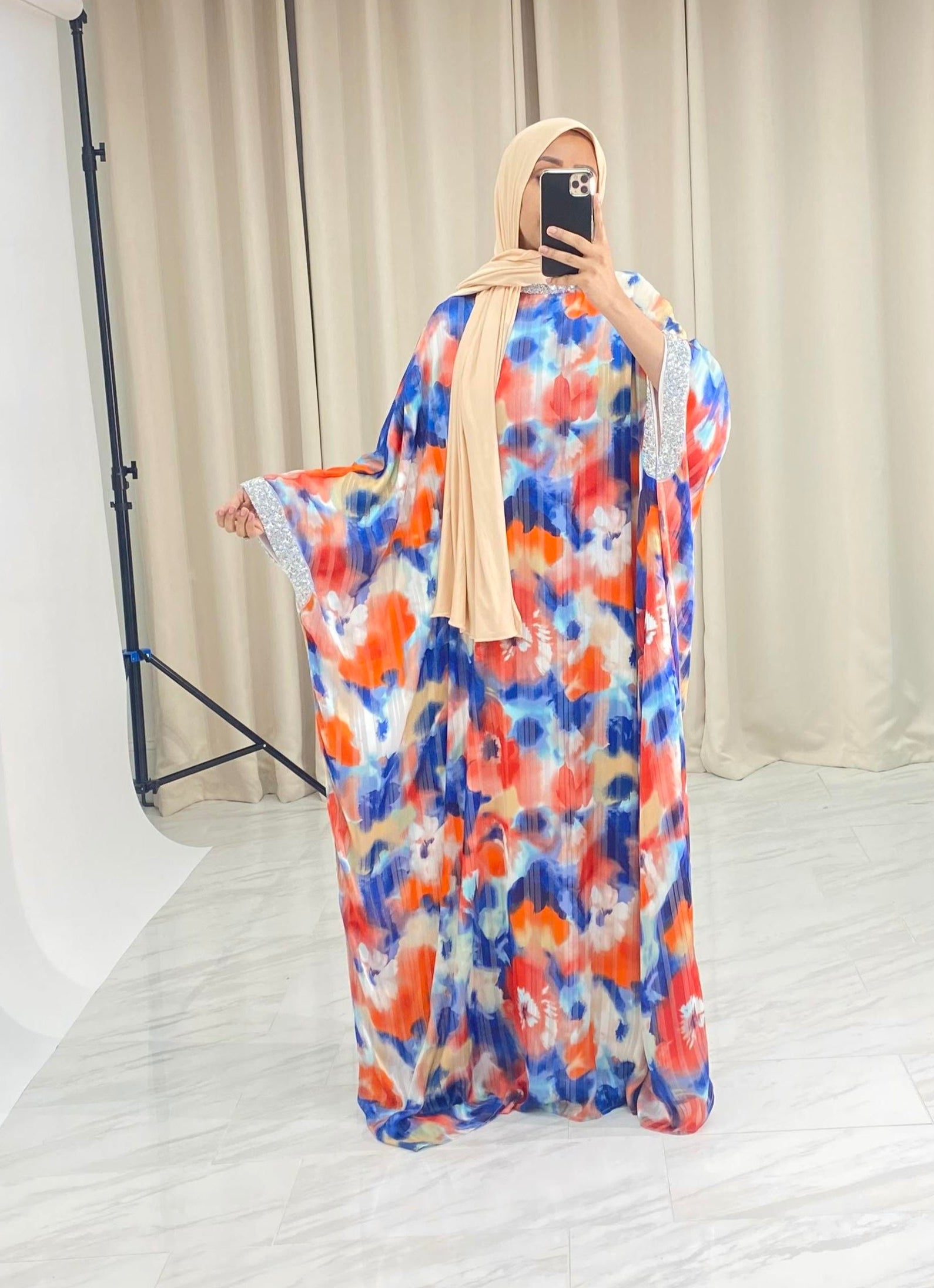 Kaftan abaya Zohra Blue and red tone silk chiffon Kabayare