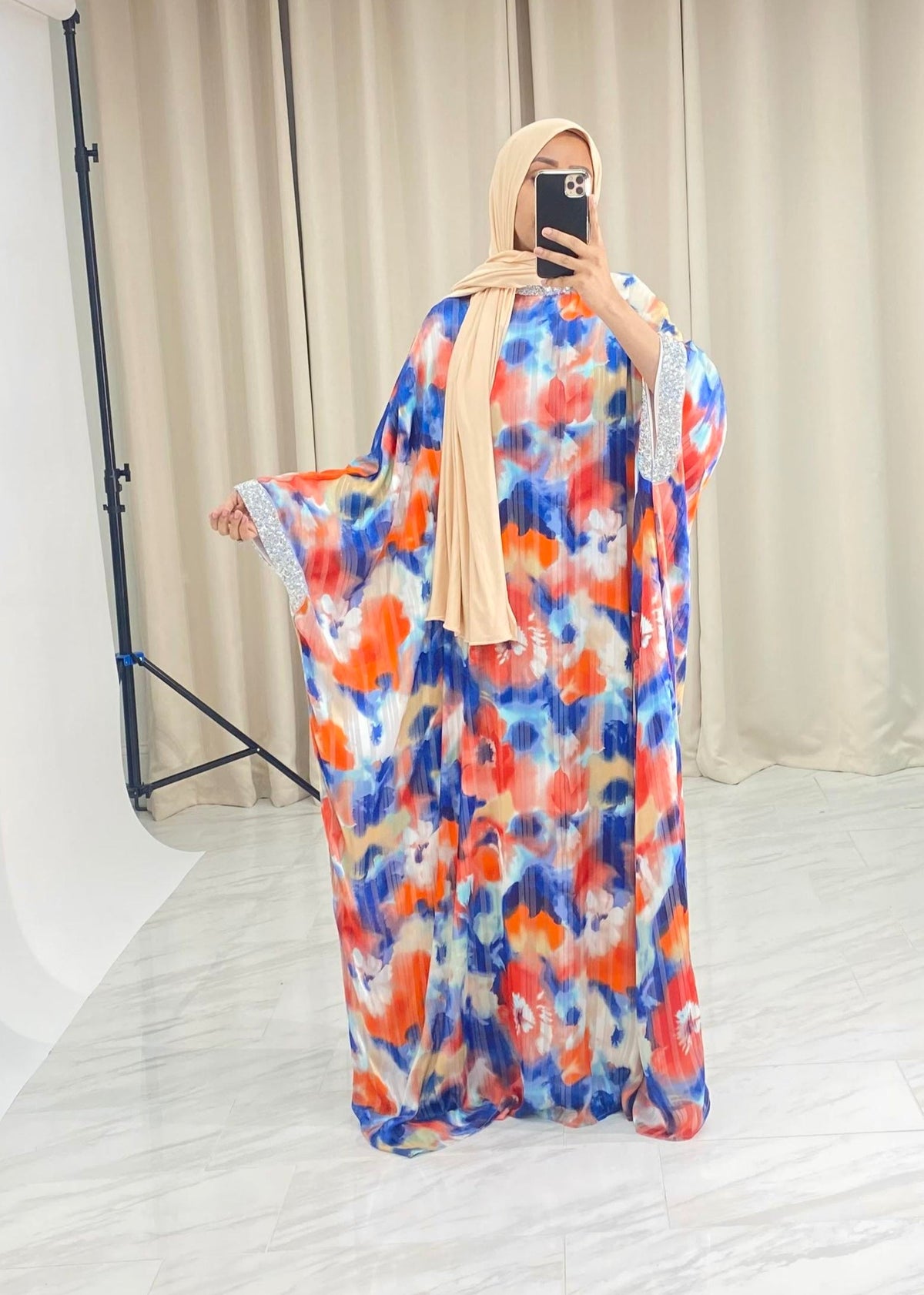 Kaftan abaya Zohra Blue and red tone silk chiffon Kabayare