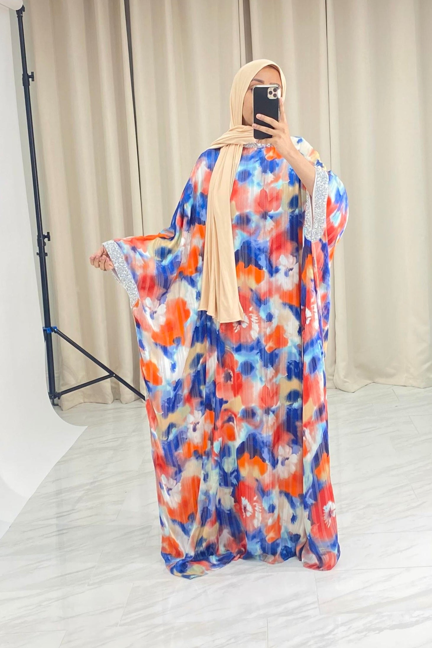 Kaftan abaya Zohra Blue and red tone silk chiffon Kabayare