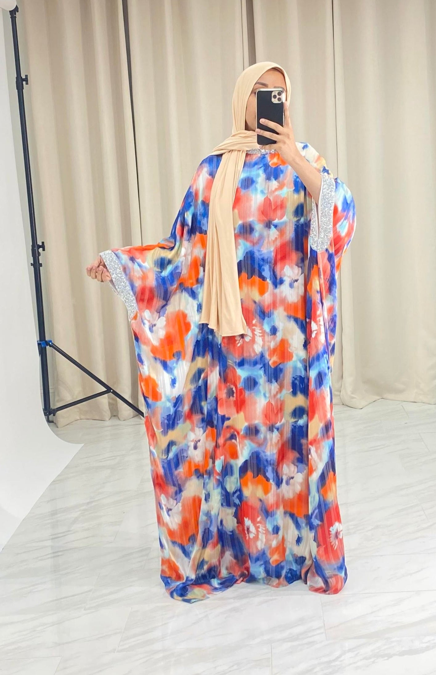 Kaftan abaya Zohra Blue and red tone silk chiffon Kabayare