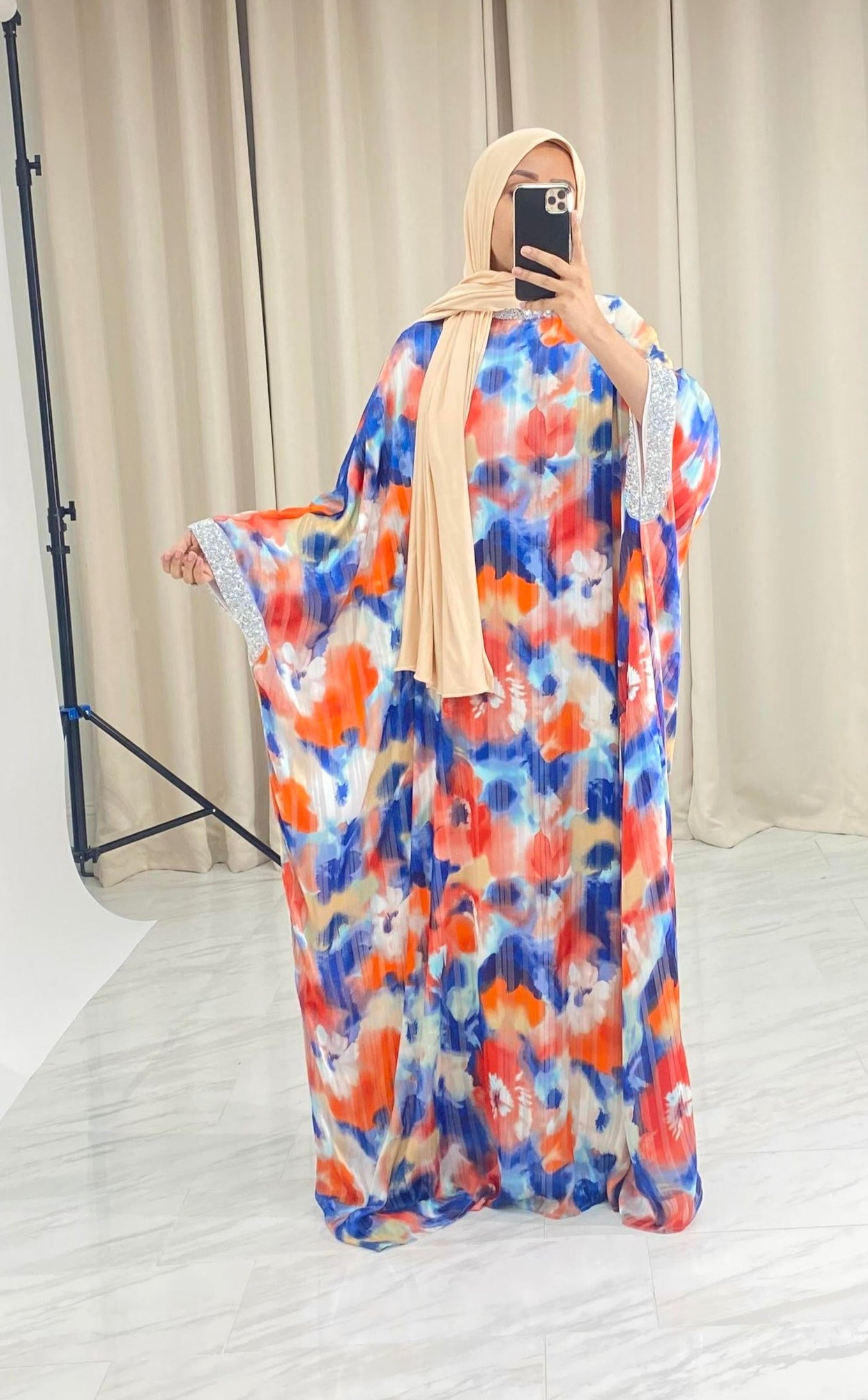 Kaftan abaya Zohra Blue and red tone silk chiffon Kabayare
