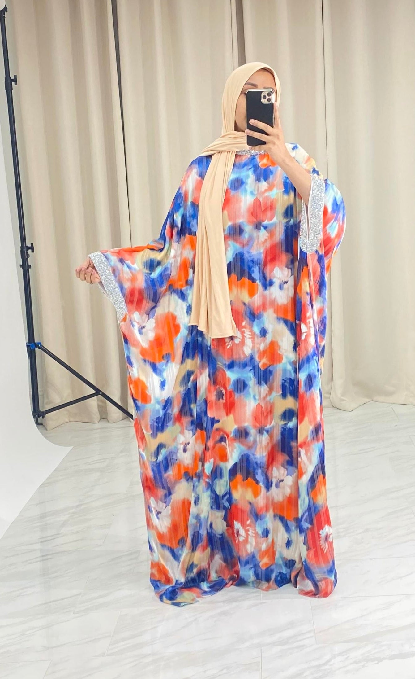 Kaftan abaya Zohra Blue and red tone silk chiffon Kabayare