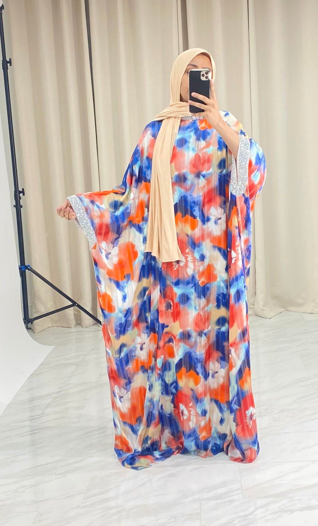 Kaftan abaya Zohra Blue and red tone silk chiffon Kabayare