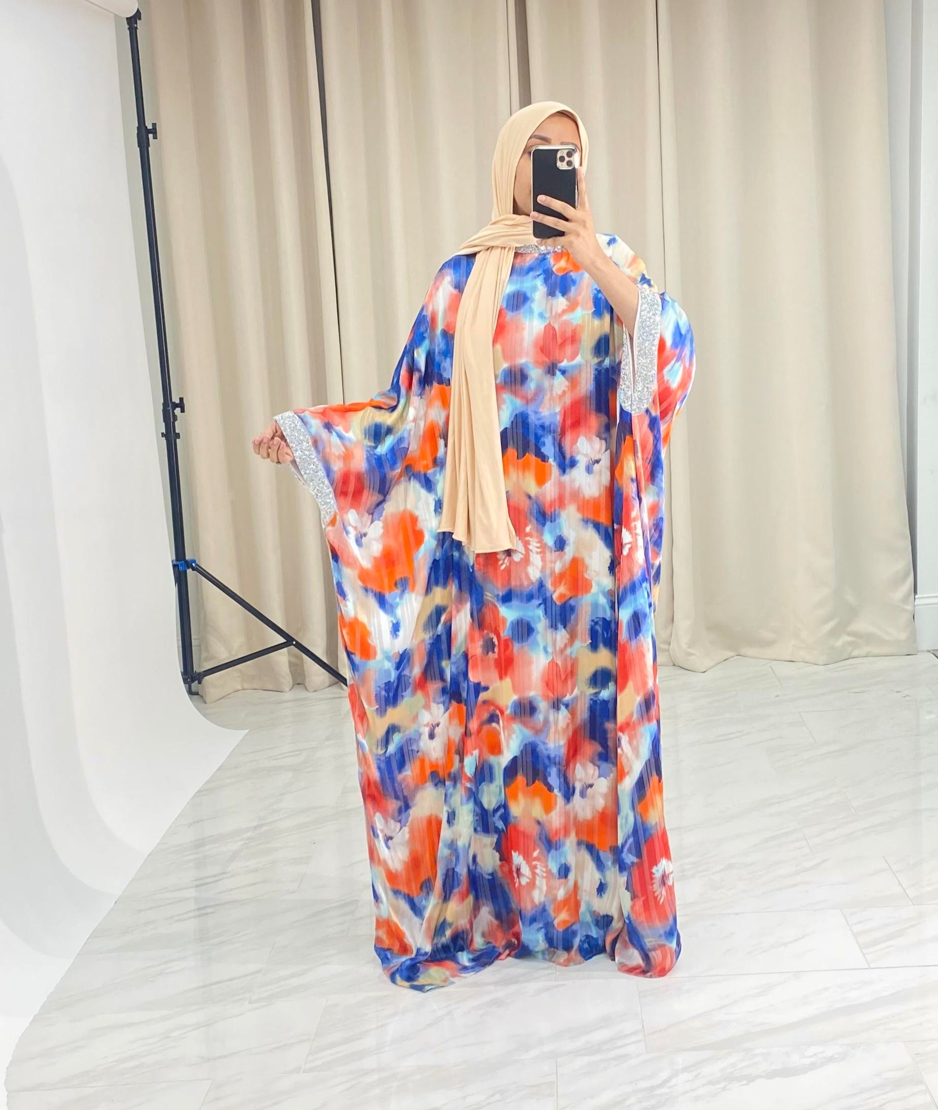 Kaftan abaya Zohra Blue and red tone silk chiffon Kabayare