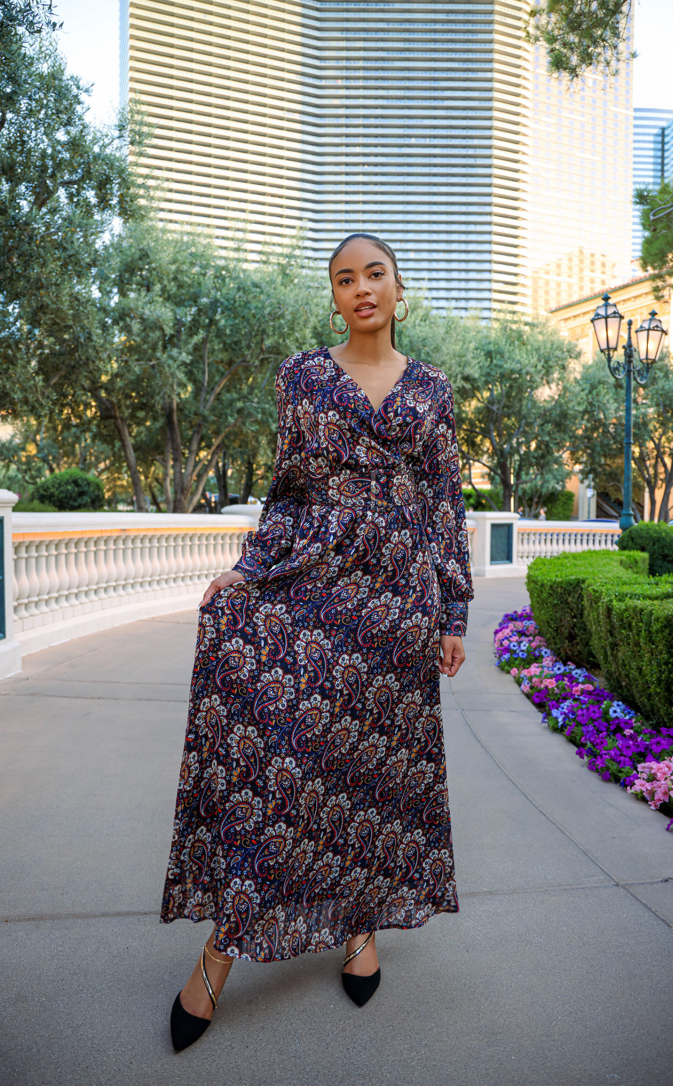 Pretty Paisley print v-neck chiffon shimmer maxi dress Kabayare