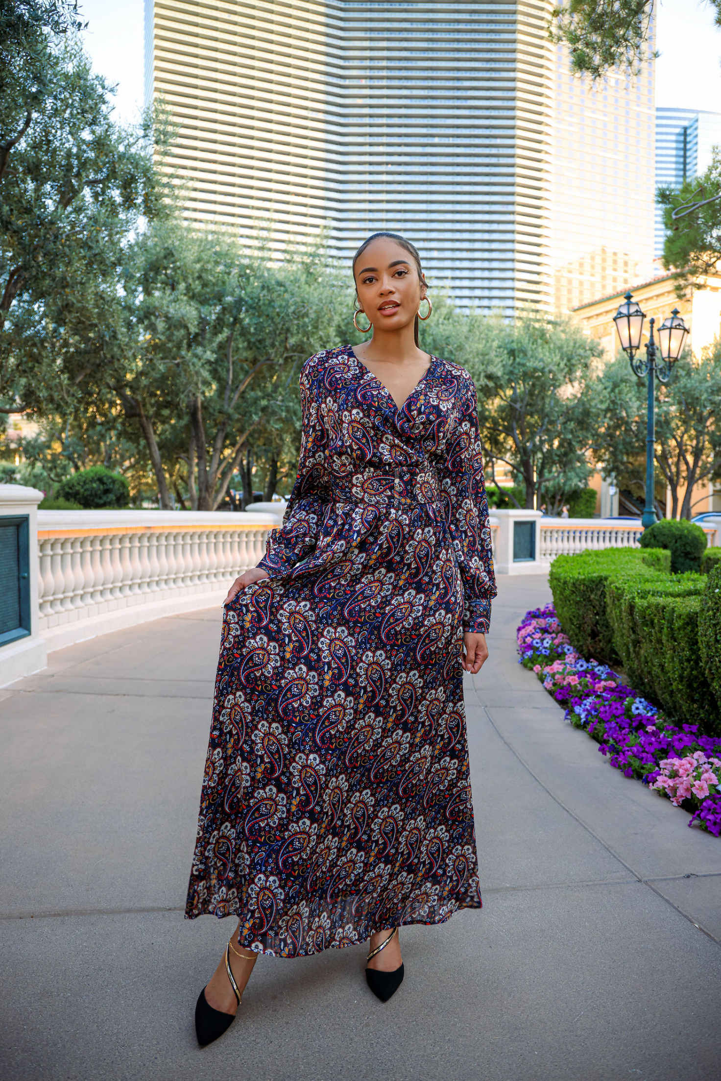 Pretty Paisley print v-neck chiffon shimmer maxi dress Kabayare