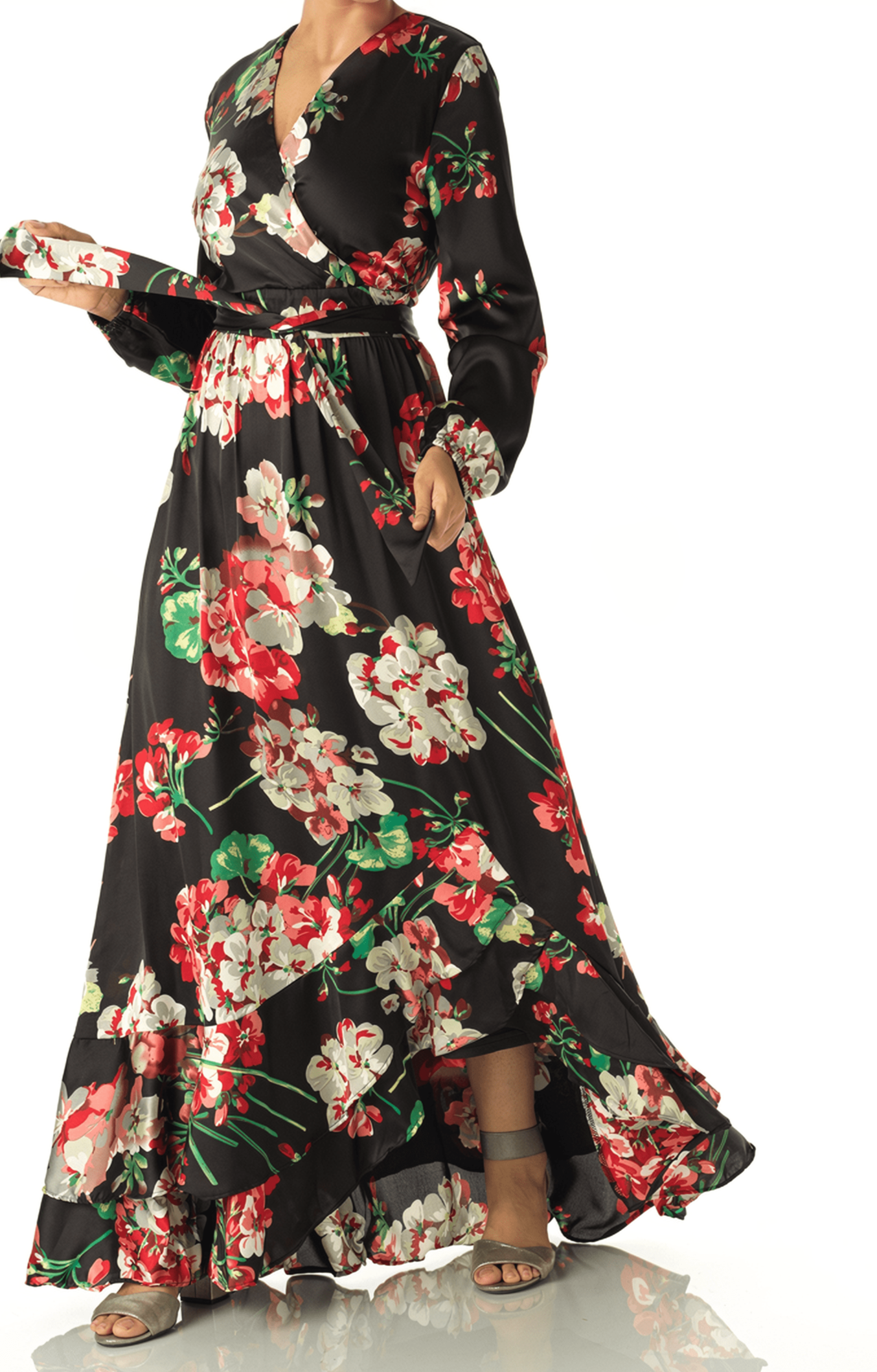 The Perfect mix of satin fabric and floral print Kabayare