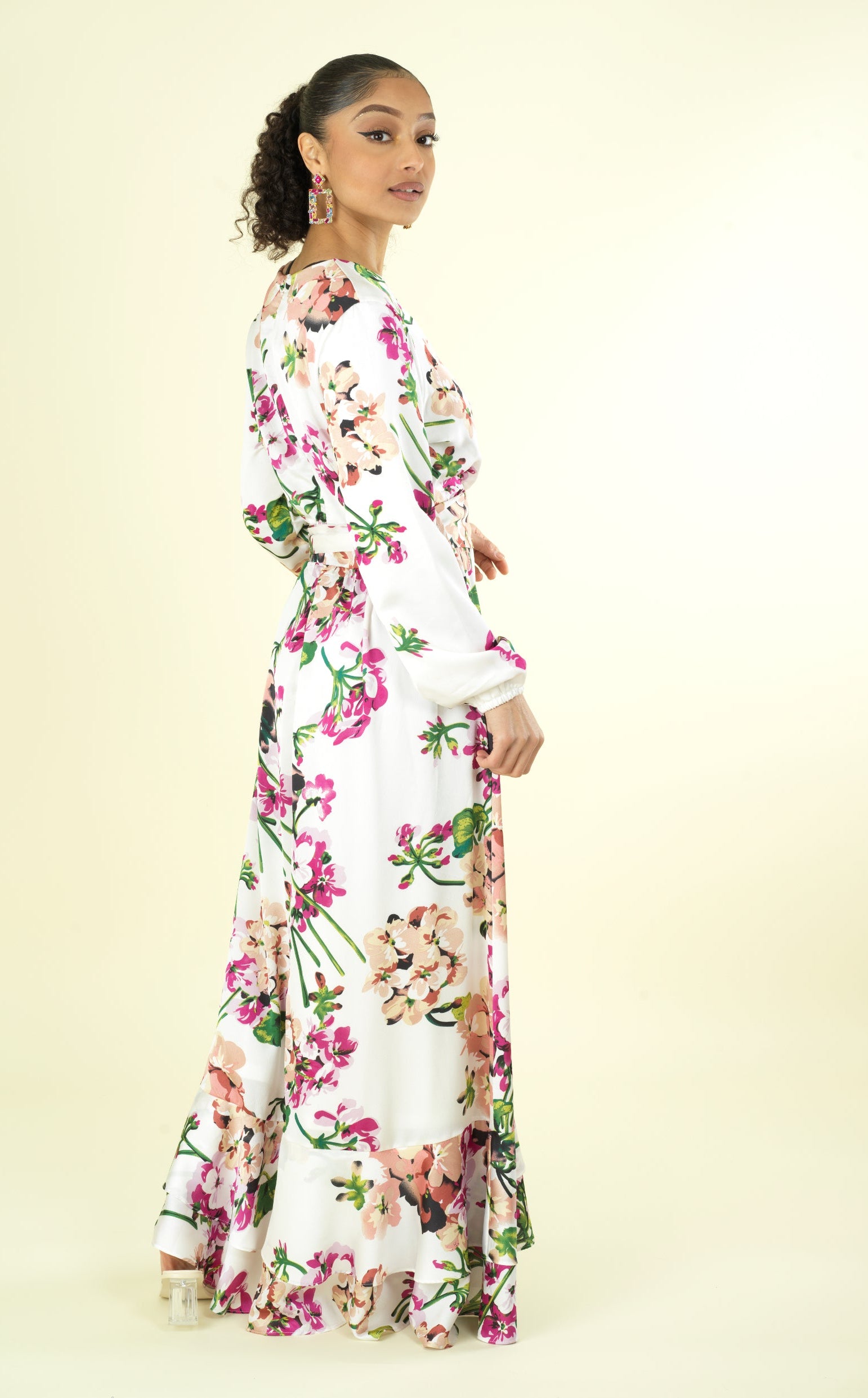 The Perfect mix of satin fabric and floral print Kabayare