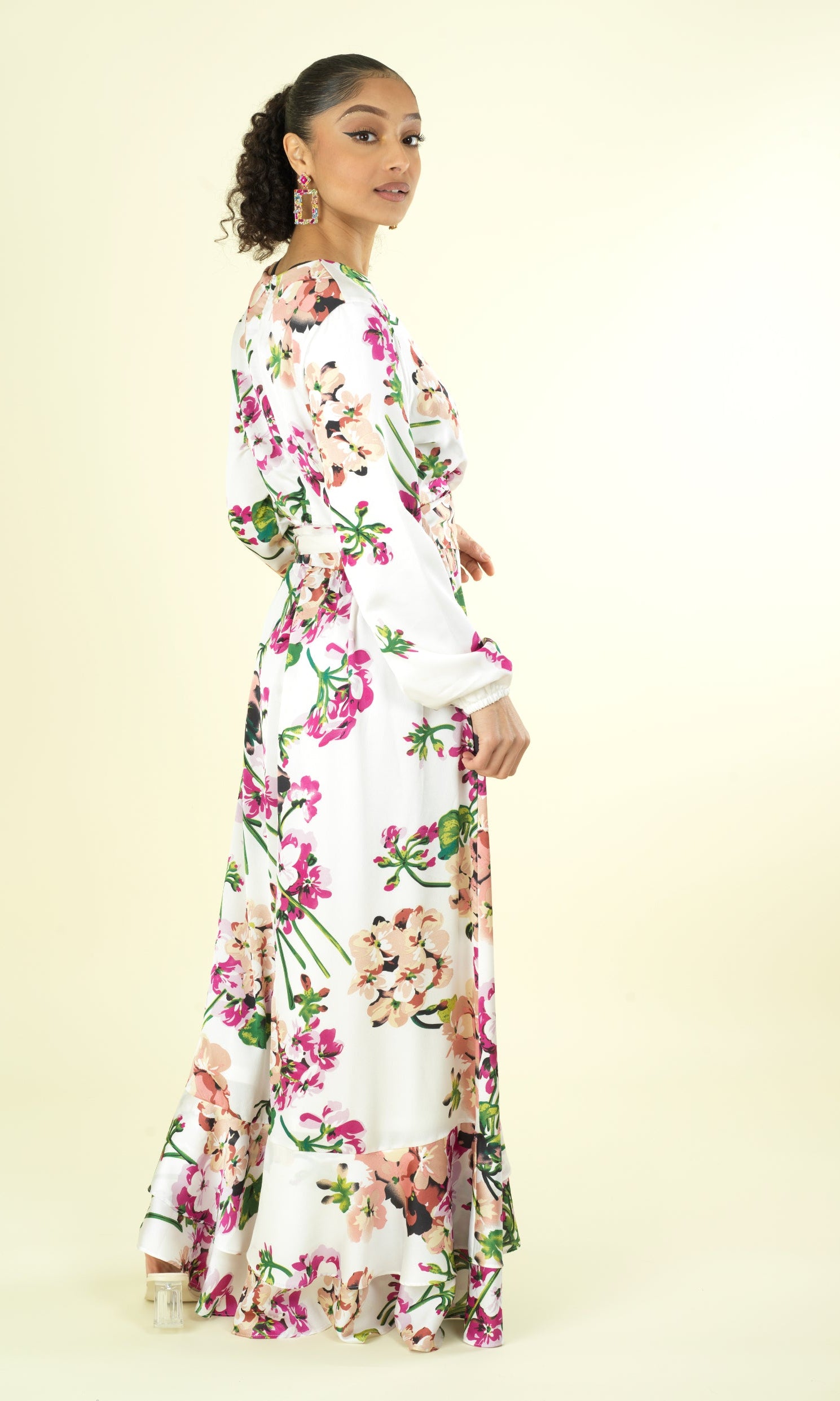The Perfect mix of satin fabric and floral print Kabayare