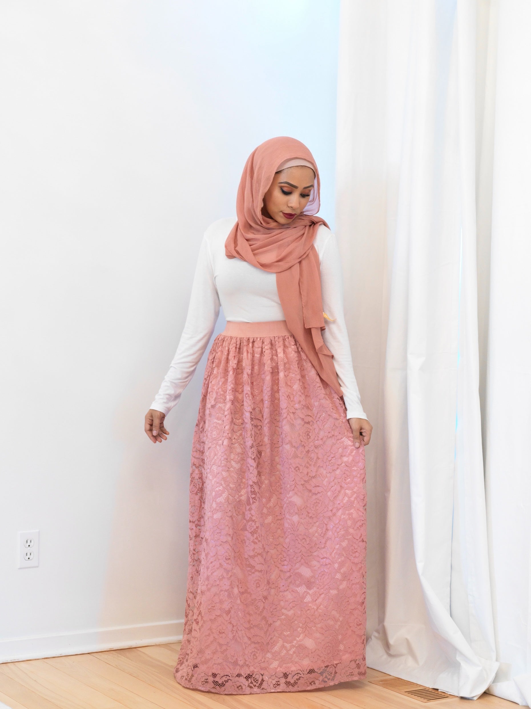 voluminous Floral lace maxi skirt Kabayare