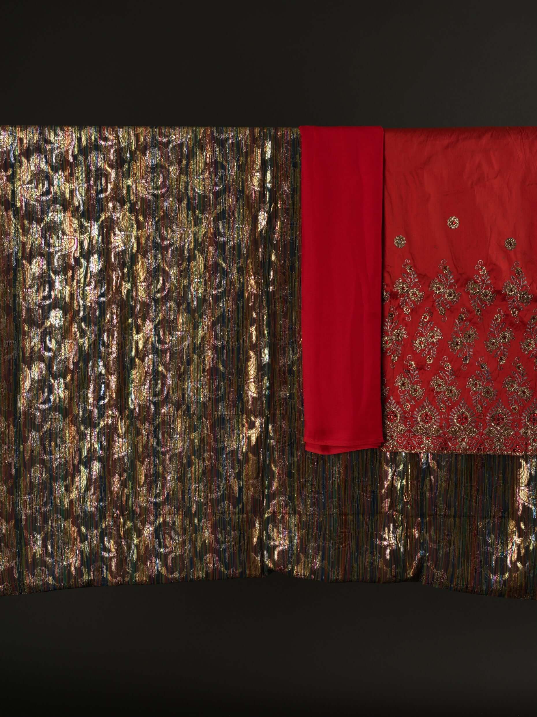 Black and red garden Flower Dirac set KF