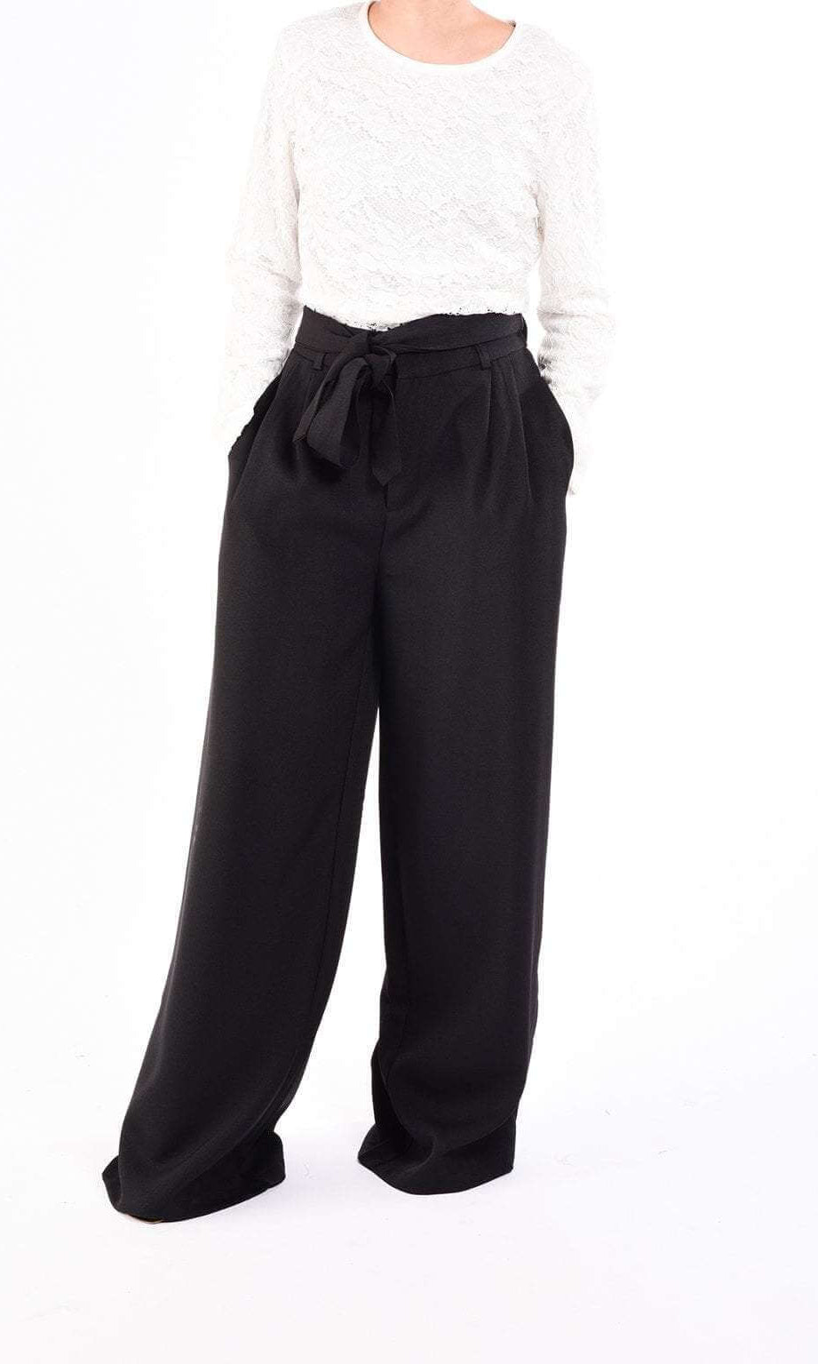 Black modest trousers Kabayare