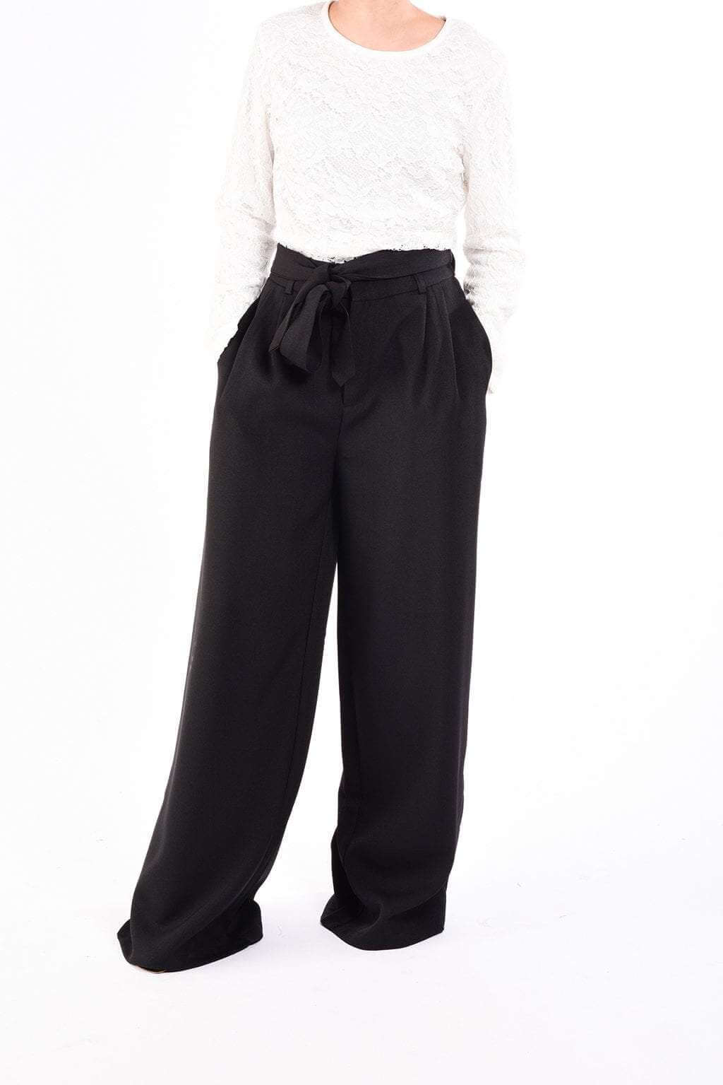 Black modest trousers Kabayare
