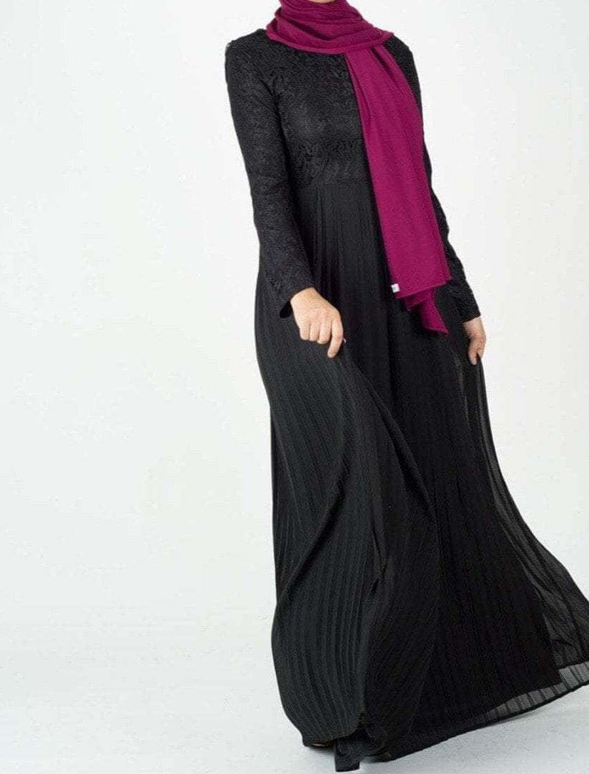Black Naveera Pleated Maxi Dress Kabayare