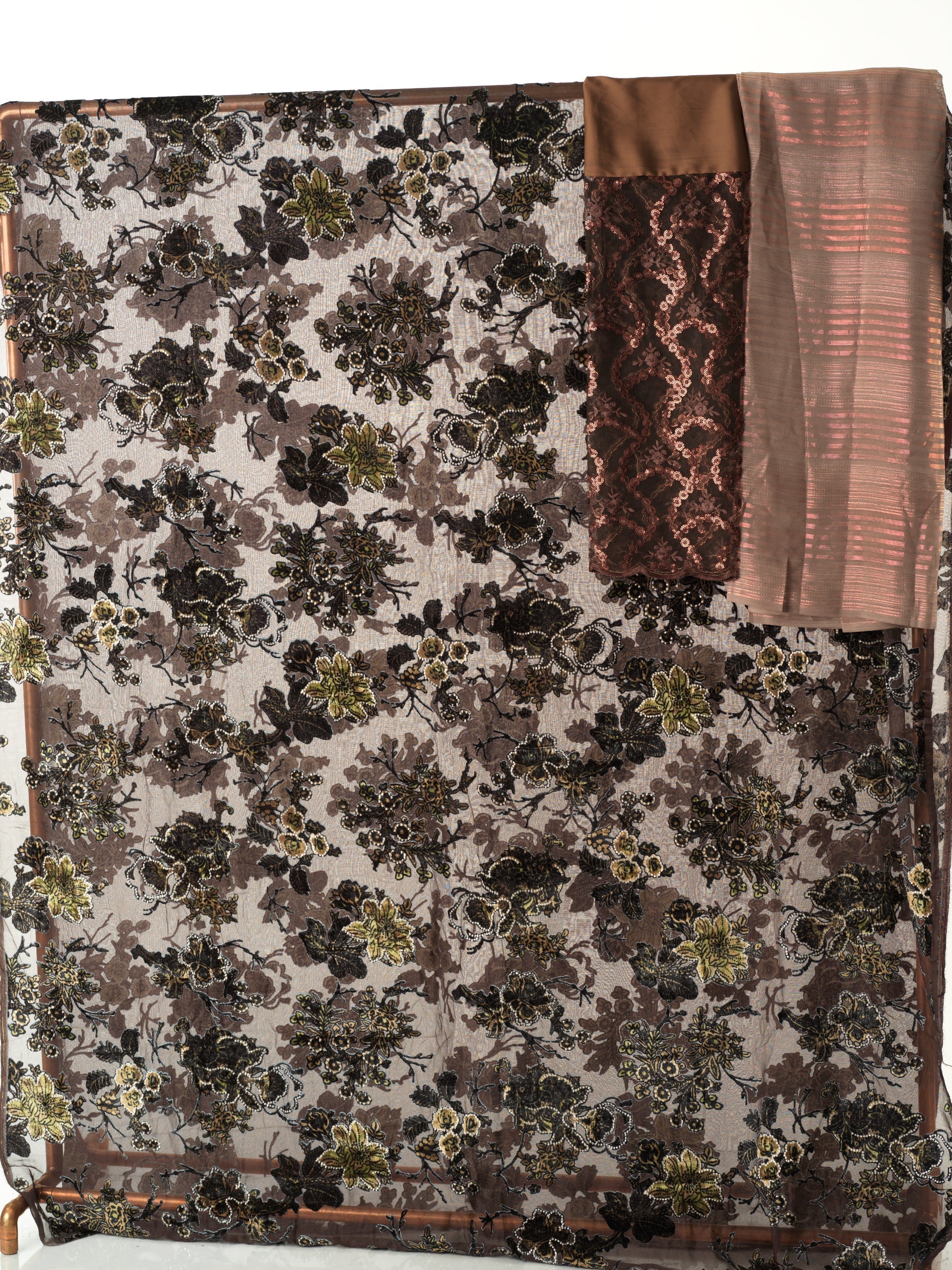Brown burnout Floral Maqbal Dirac Kabayare