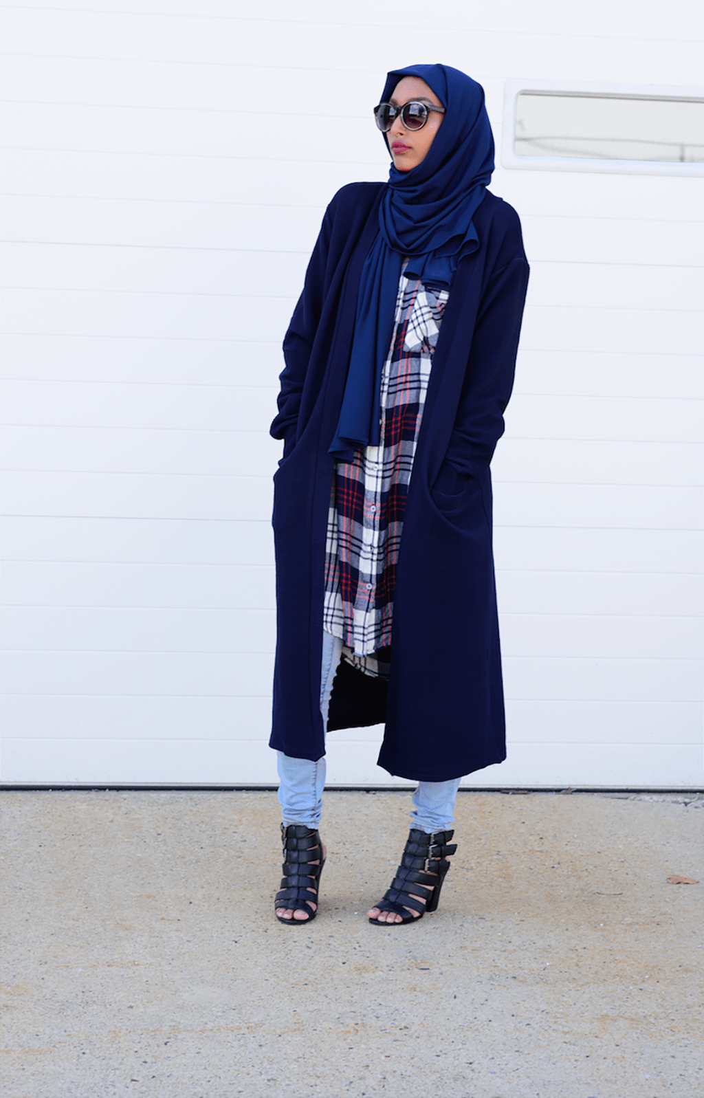 Navy cozy signature sweater Kabayare
