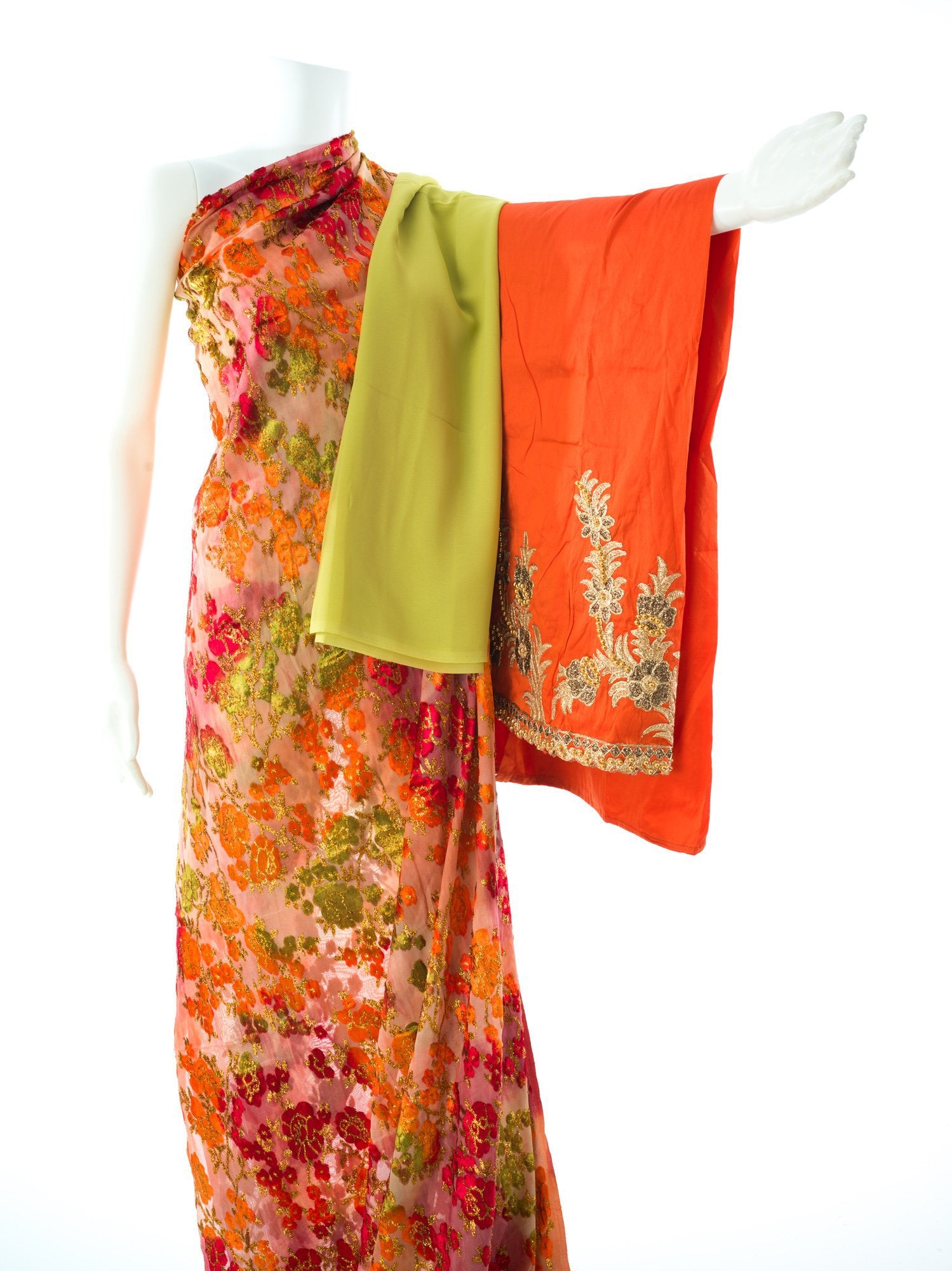 Pretty Amina Maqbal Dirac set Kabayare