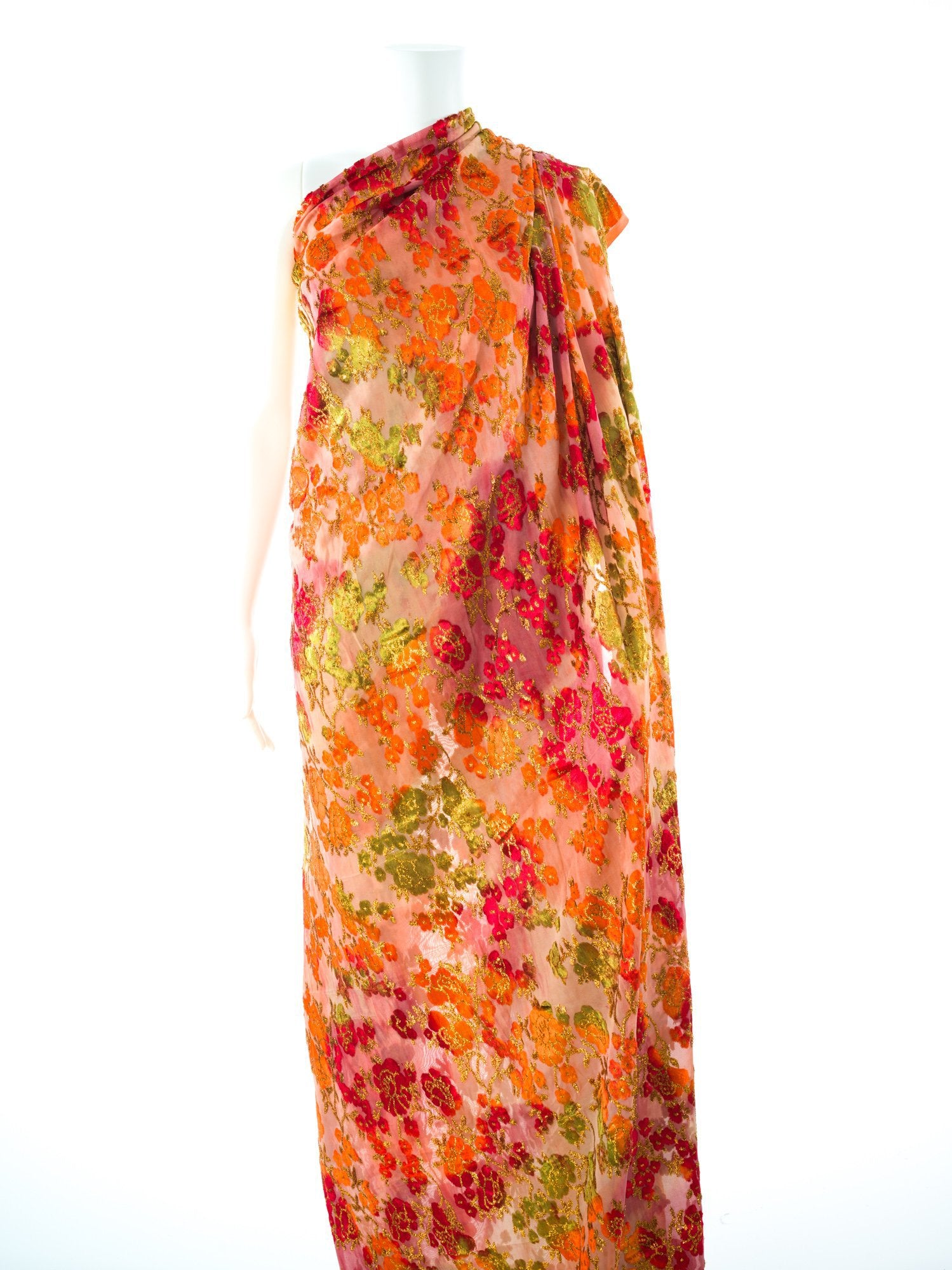 Pretty Amina Maqbal Dirac set Kabayare