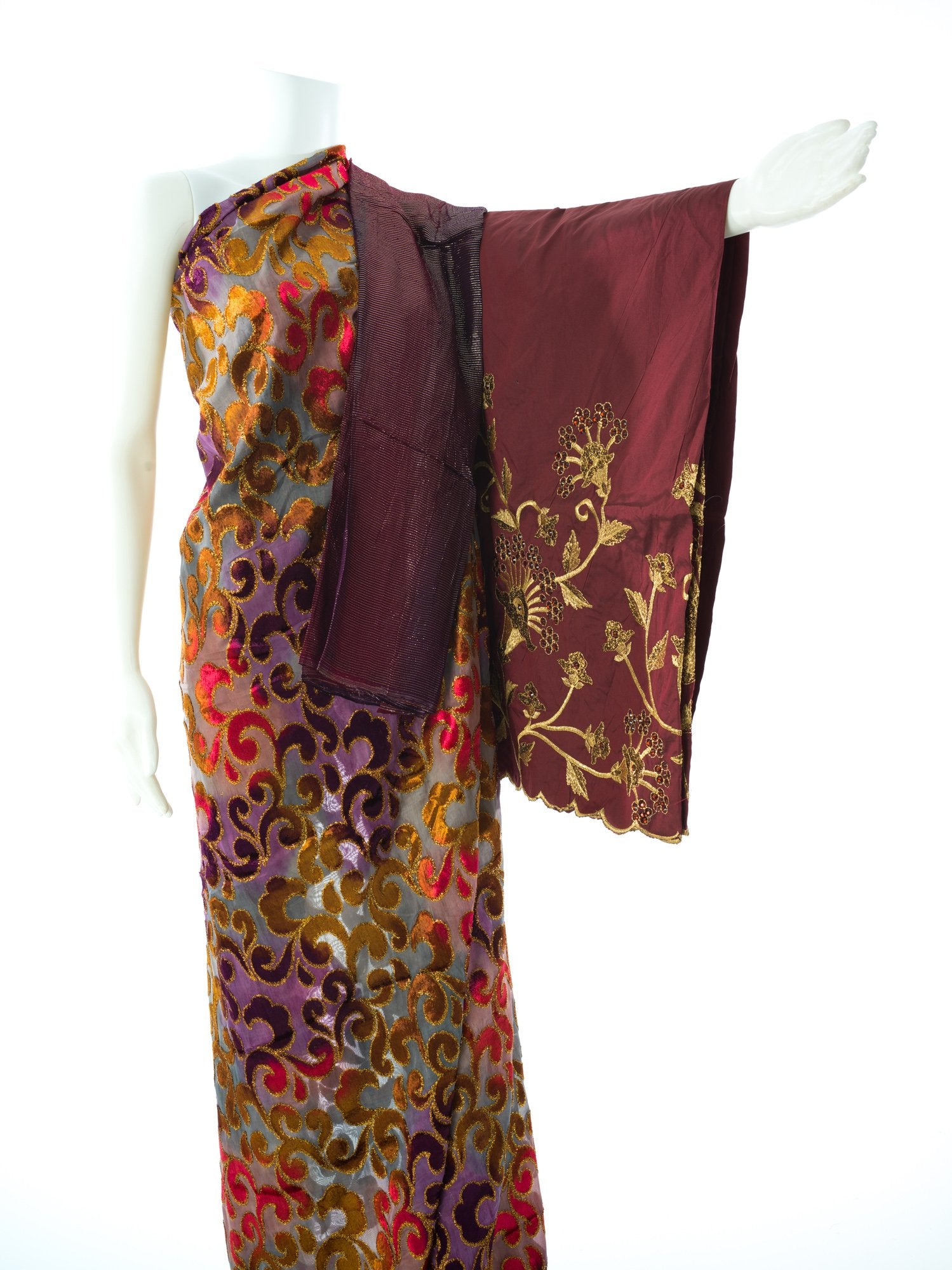 Pretty Amira Maqbal Dirac set Kabayare