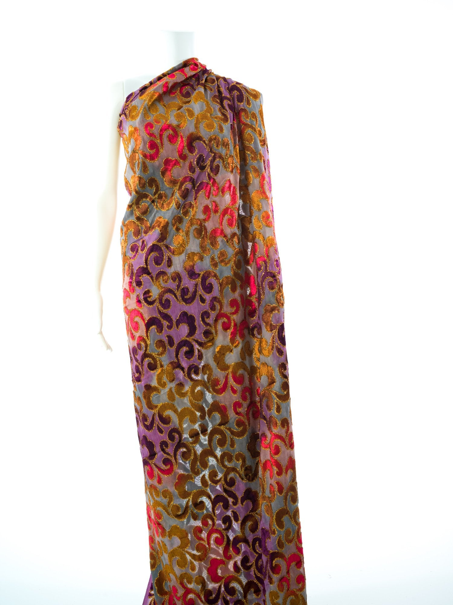 Pretty Amira Maqbal Dirac set Kabayare