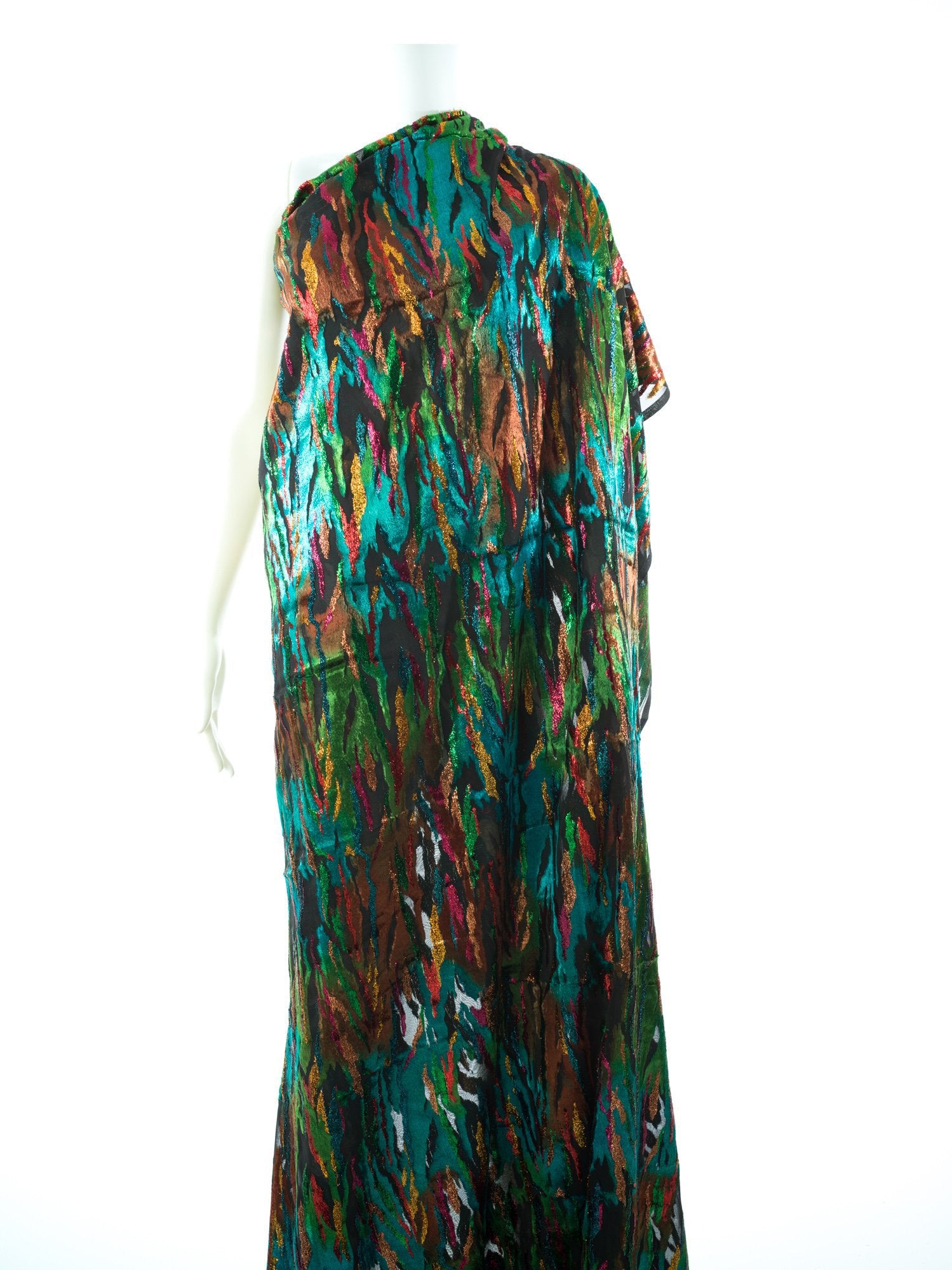 Pretty Anisa Maqbal Dirac set Kabayare