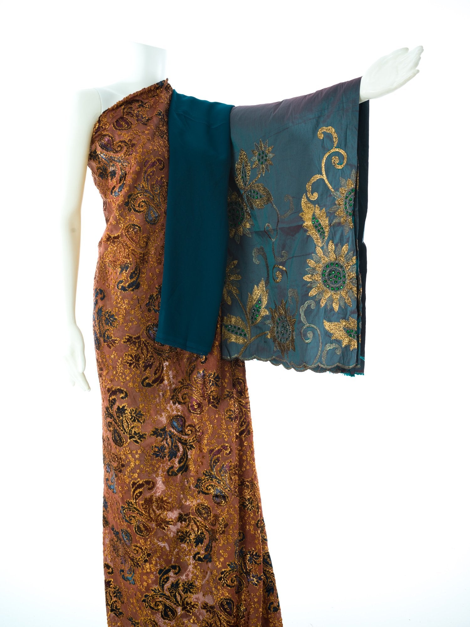 Pretty Halima Maqbal Dirac set Kabayare