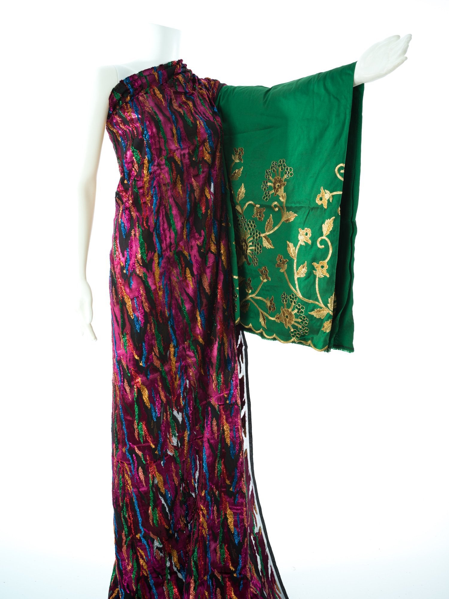 Pretty Sabrina Maqbal Dirac set Kabayare