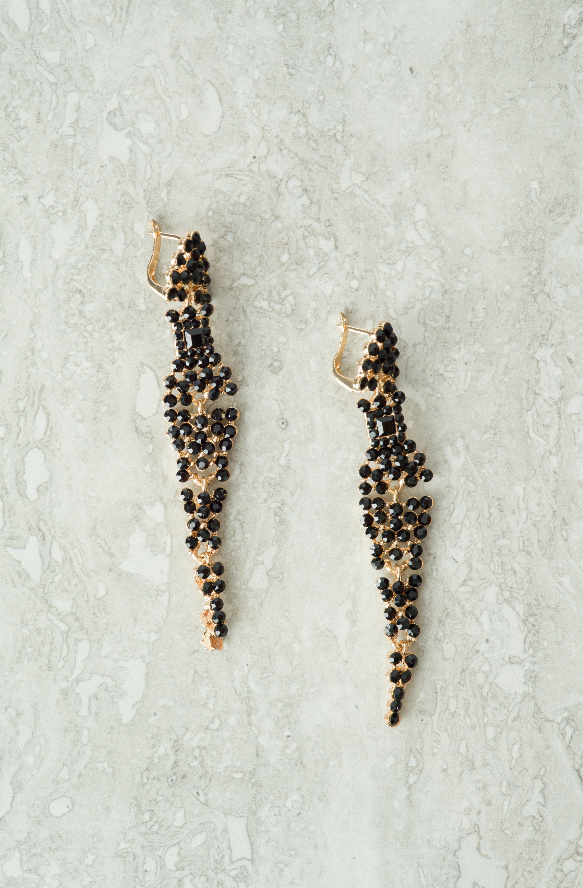 Queen nasraa earrings Kabayare
