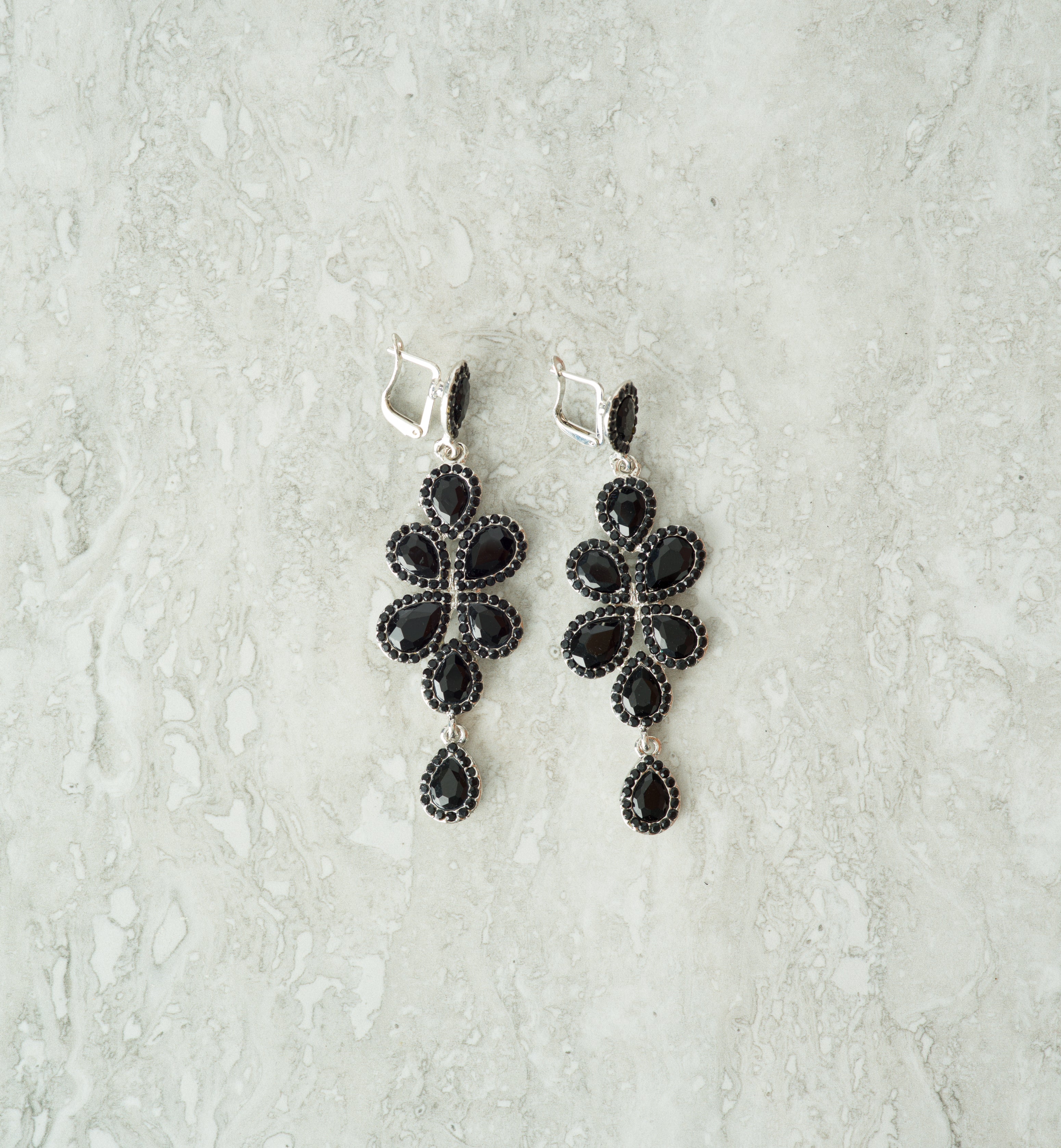 Queen naylaa earrings Kabayare