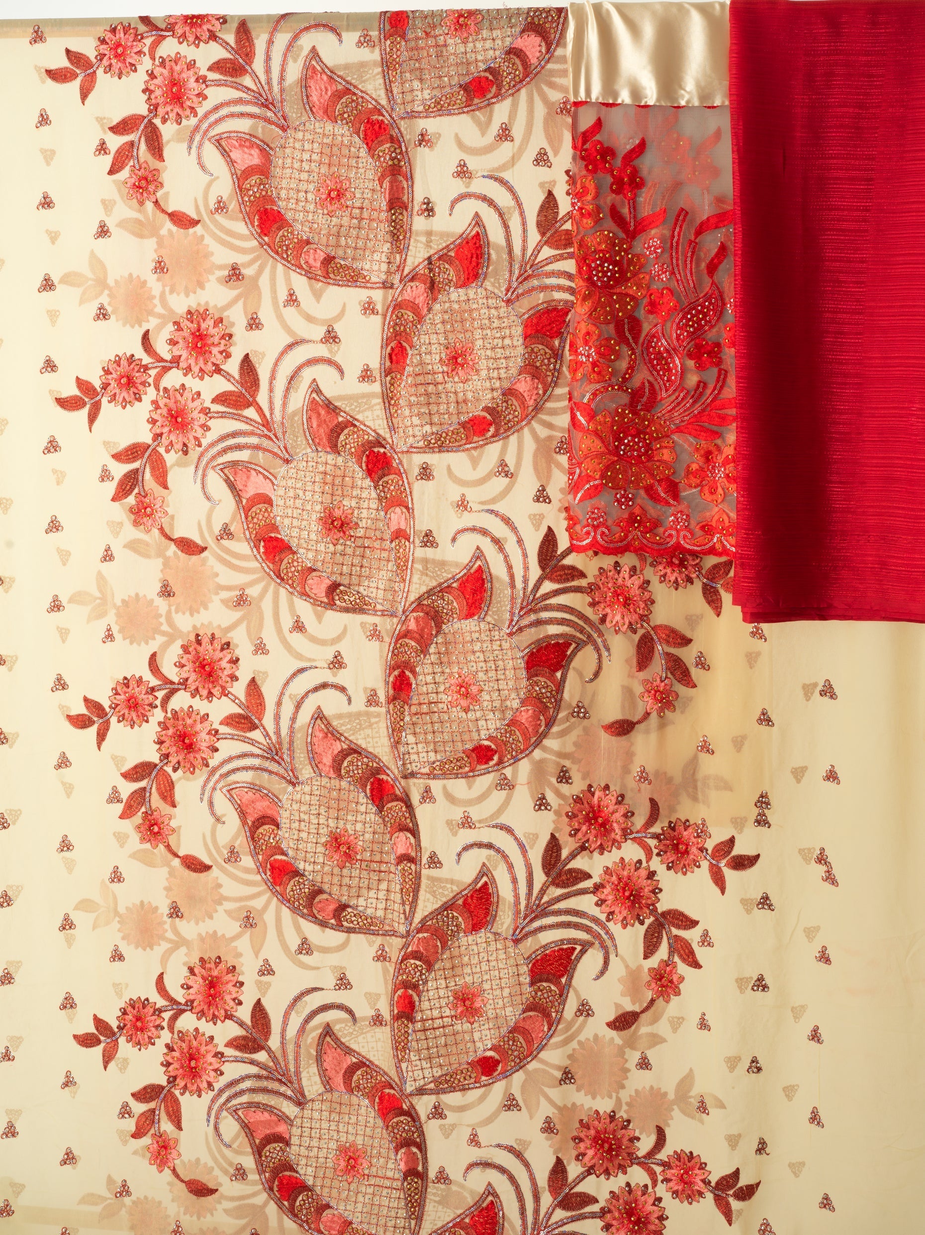 Red and Vanilla saree Dirac set Kabayare