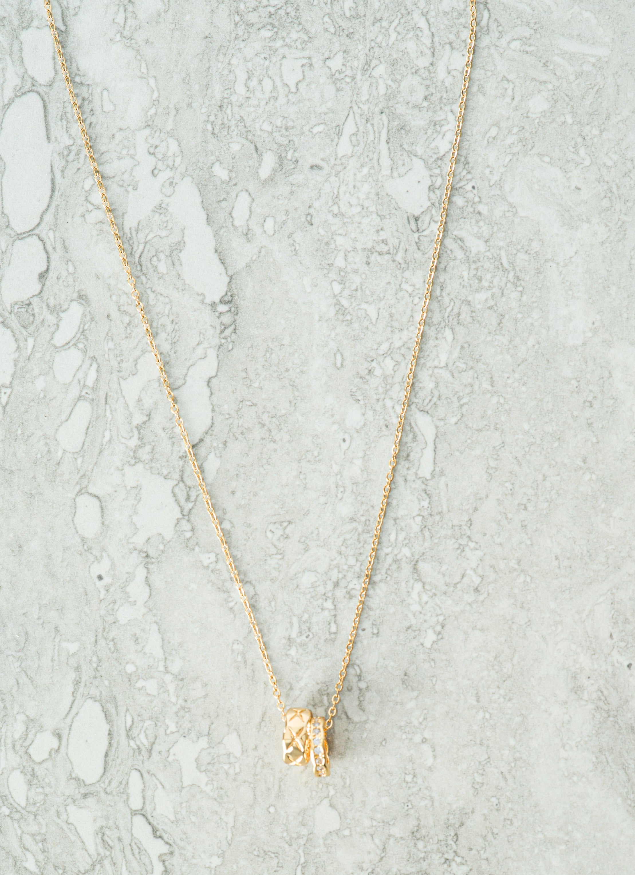 Ring of gold necklace Kabayare