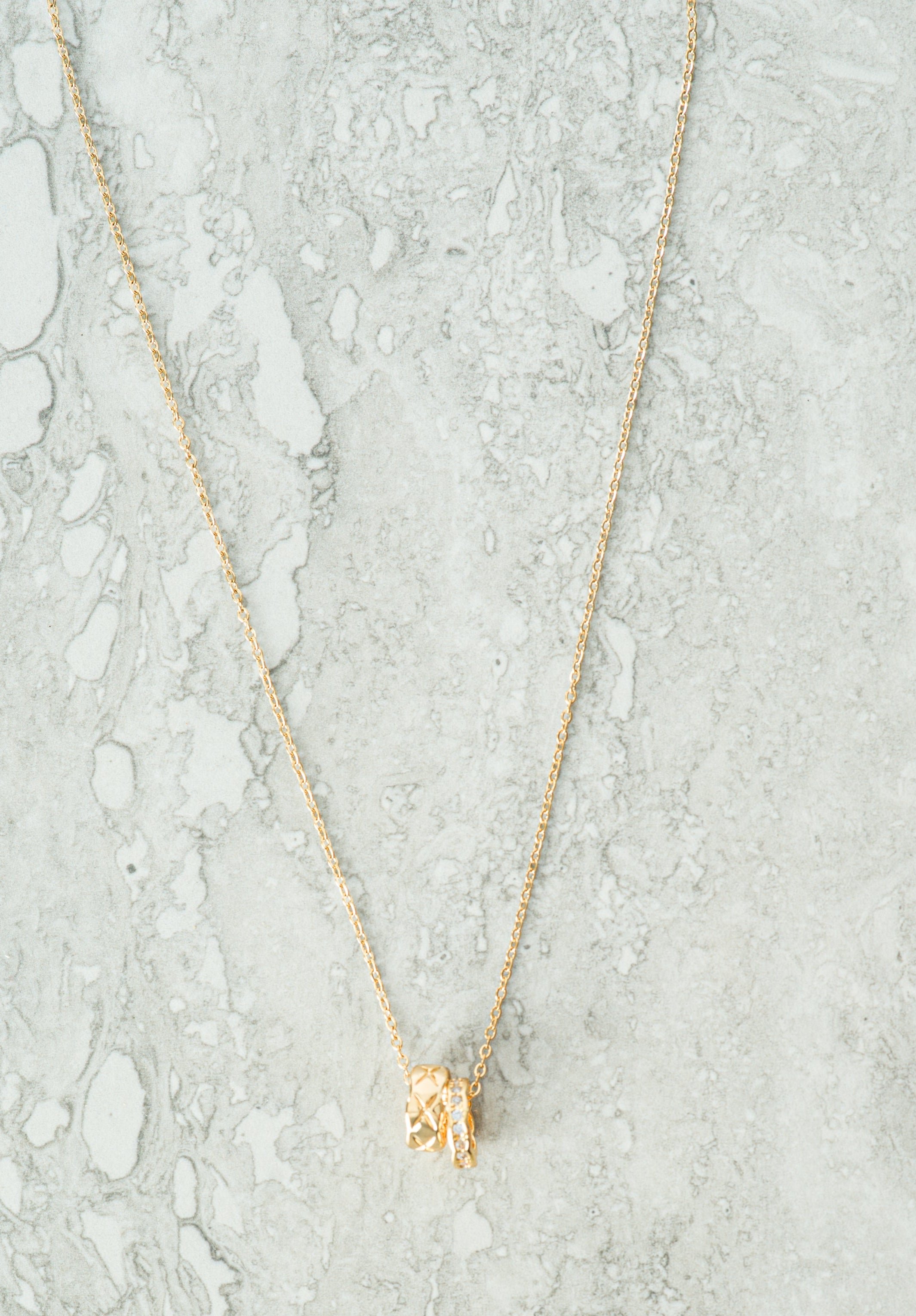 Ring of gold necklace Kabayare