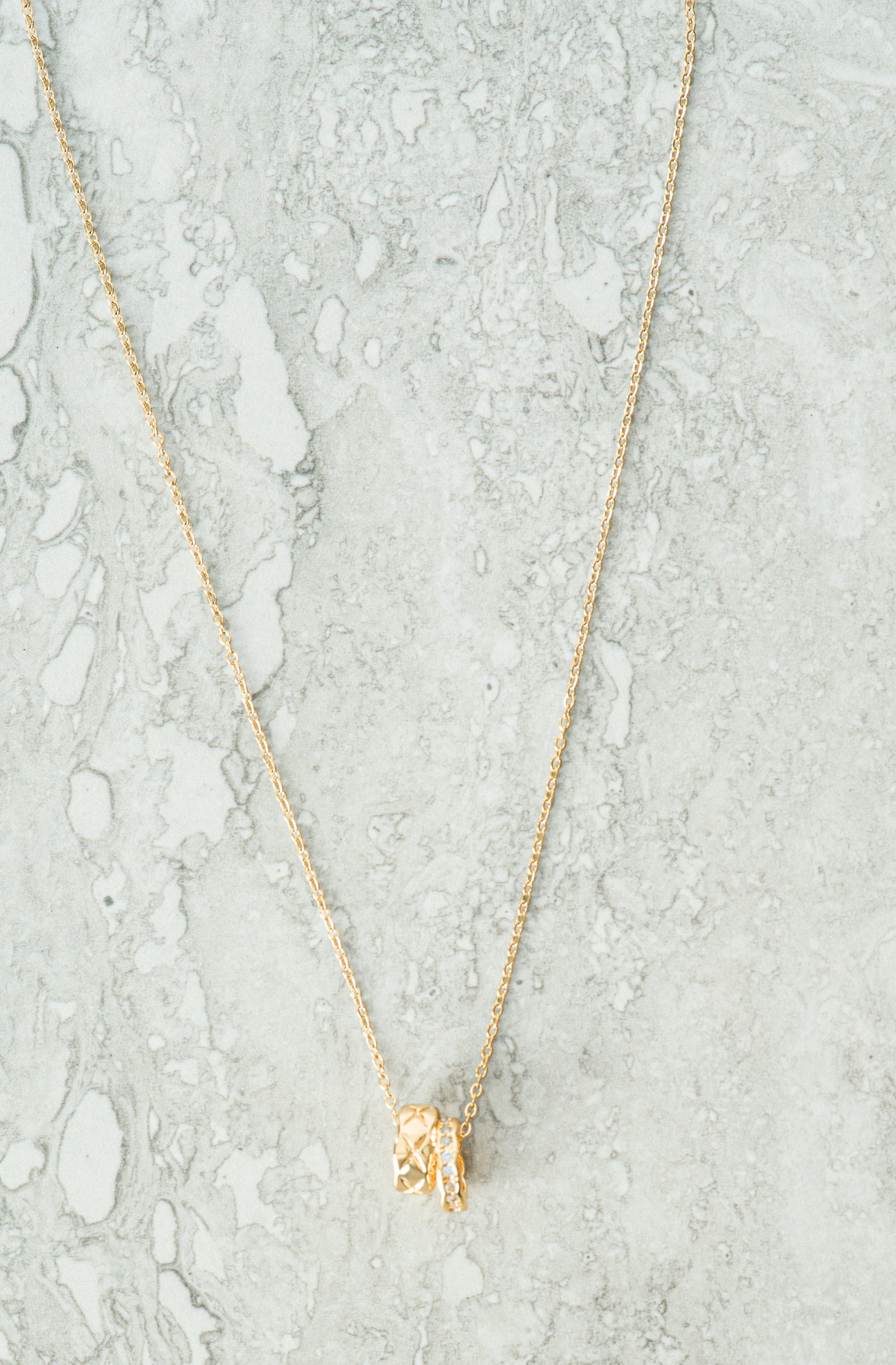 Ring of gold necklace Kabayare