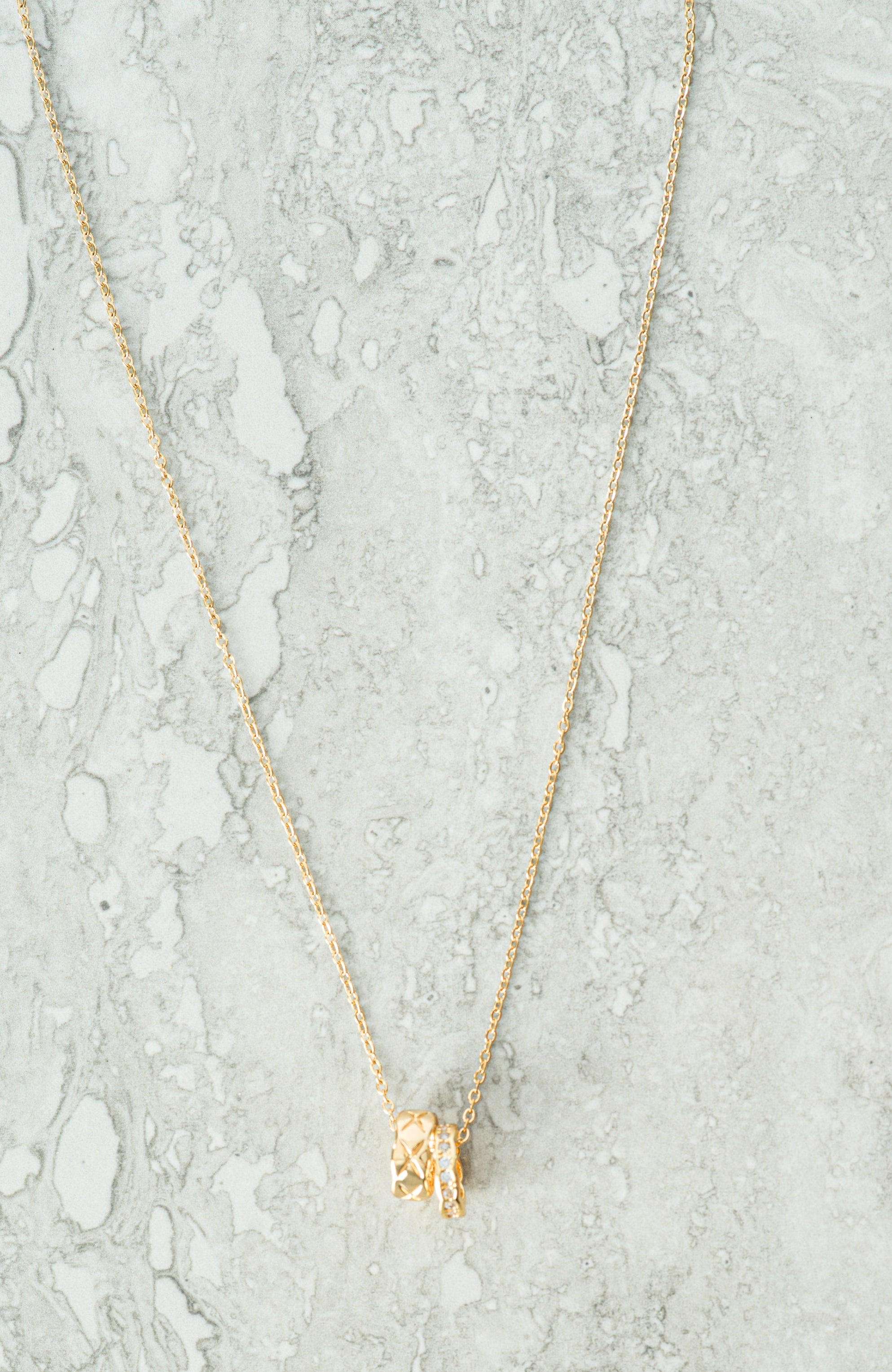 Ring of gold necklace Kabayare